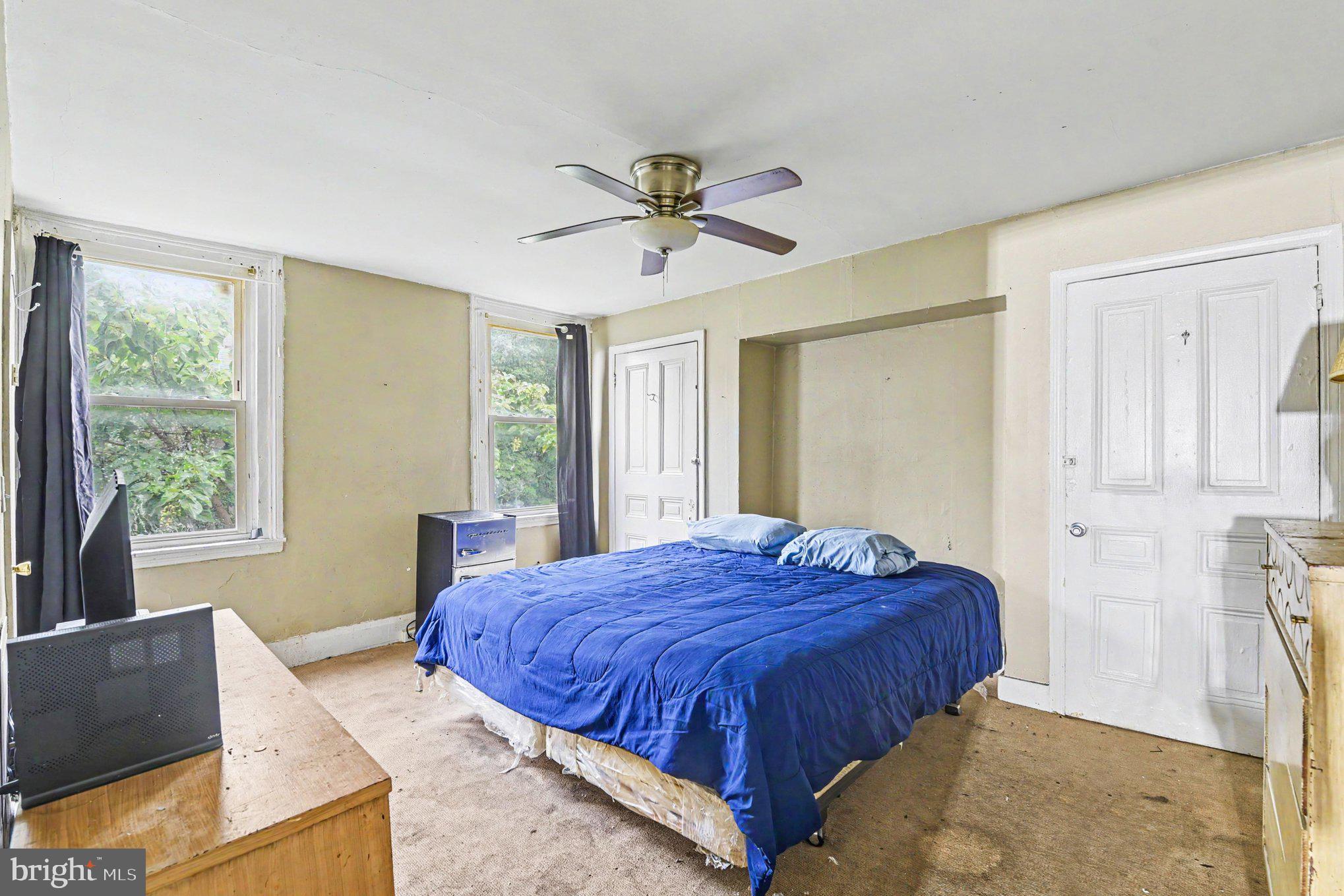 FRANKLIN SQUARE HISTORIC DISTRICT - Commercial Sale