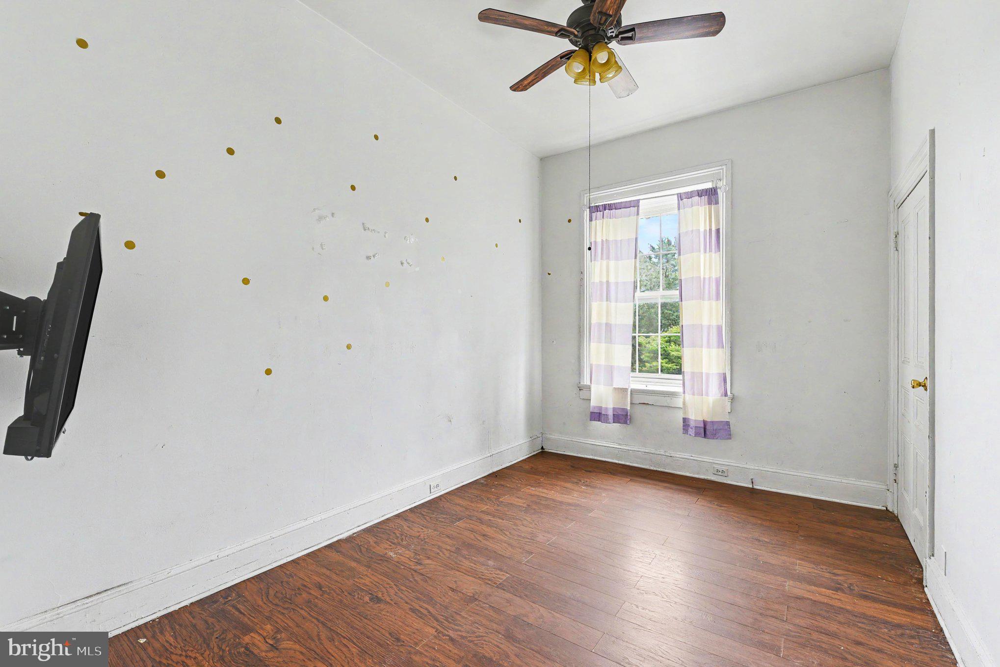 FRANKLIN SQUARE HISTORIC DISTRICT - Commercial Sale