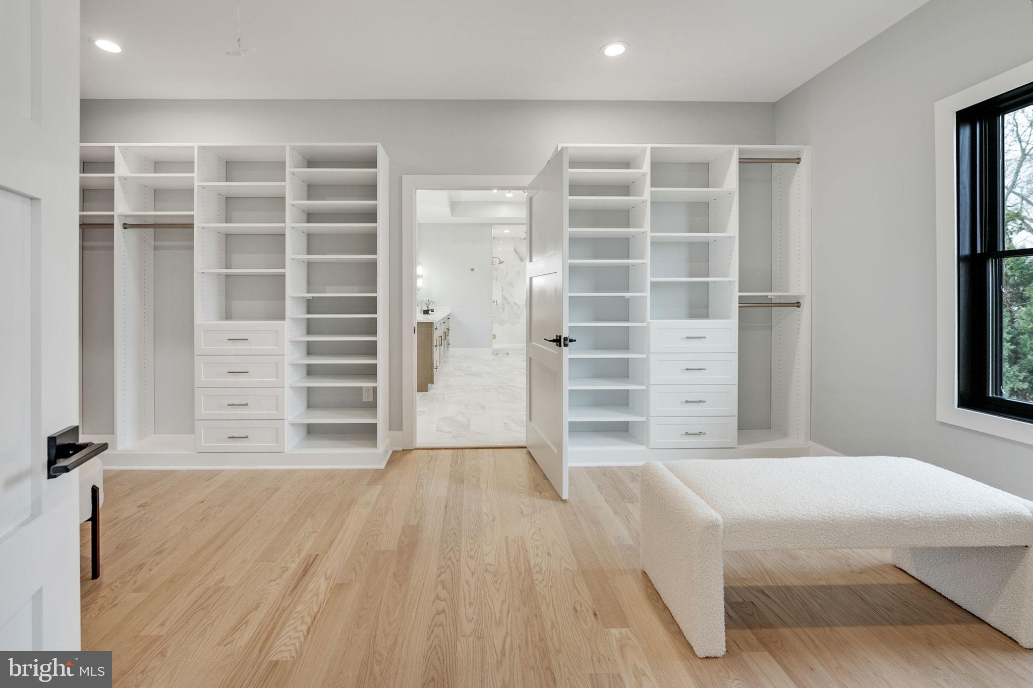 BROYHILLS MCLEAN ESTATES - Residential