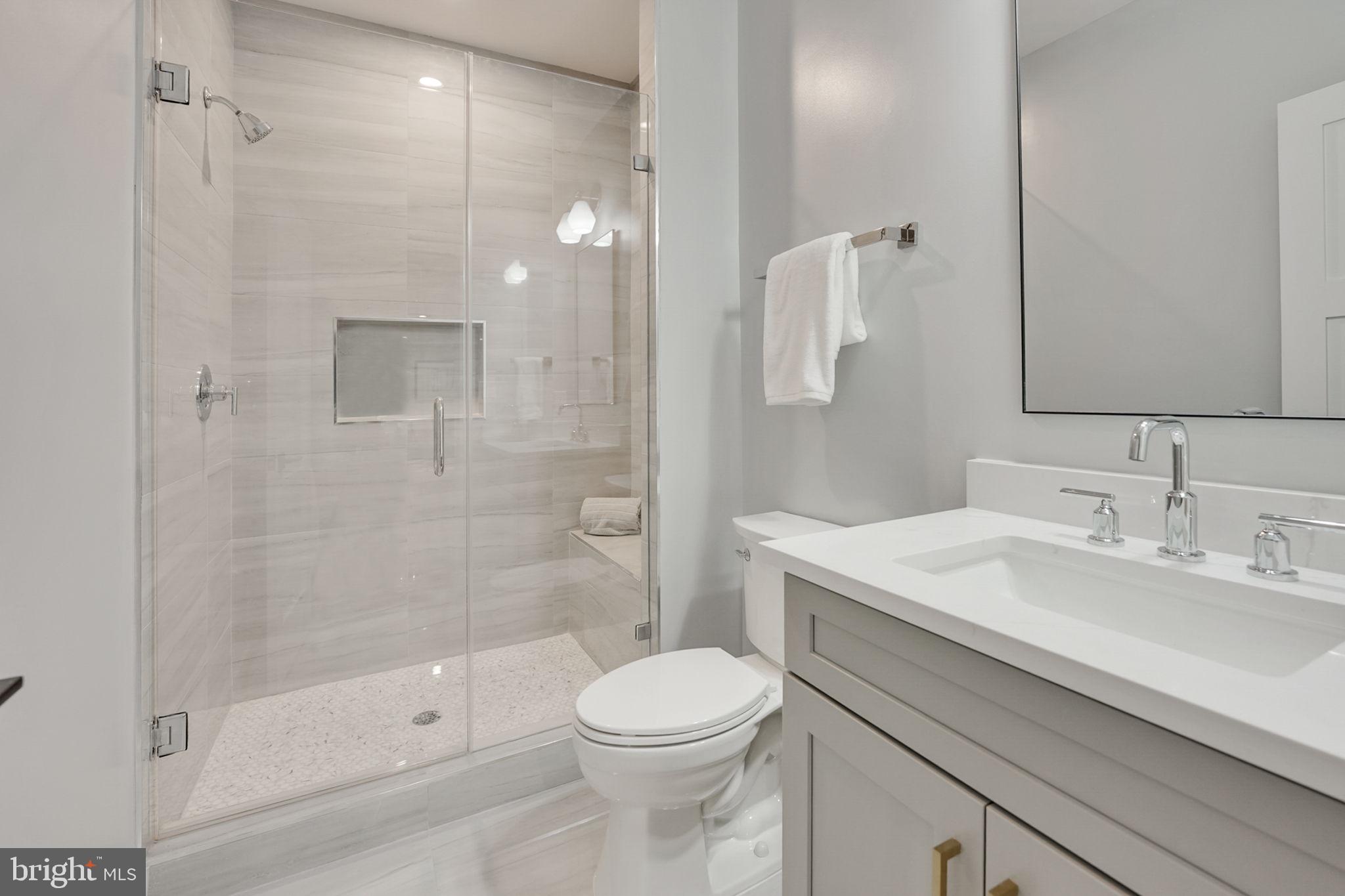 BROYHILLS MCLEAN ESTATES - Residential