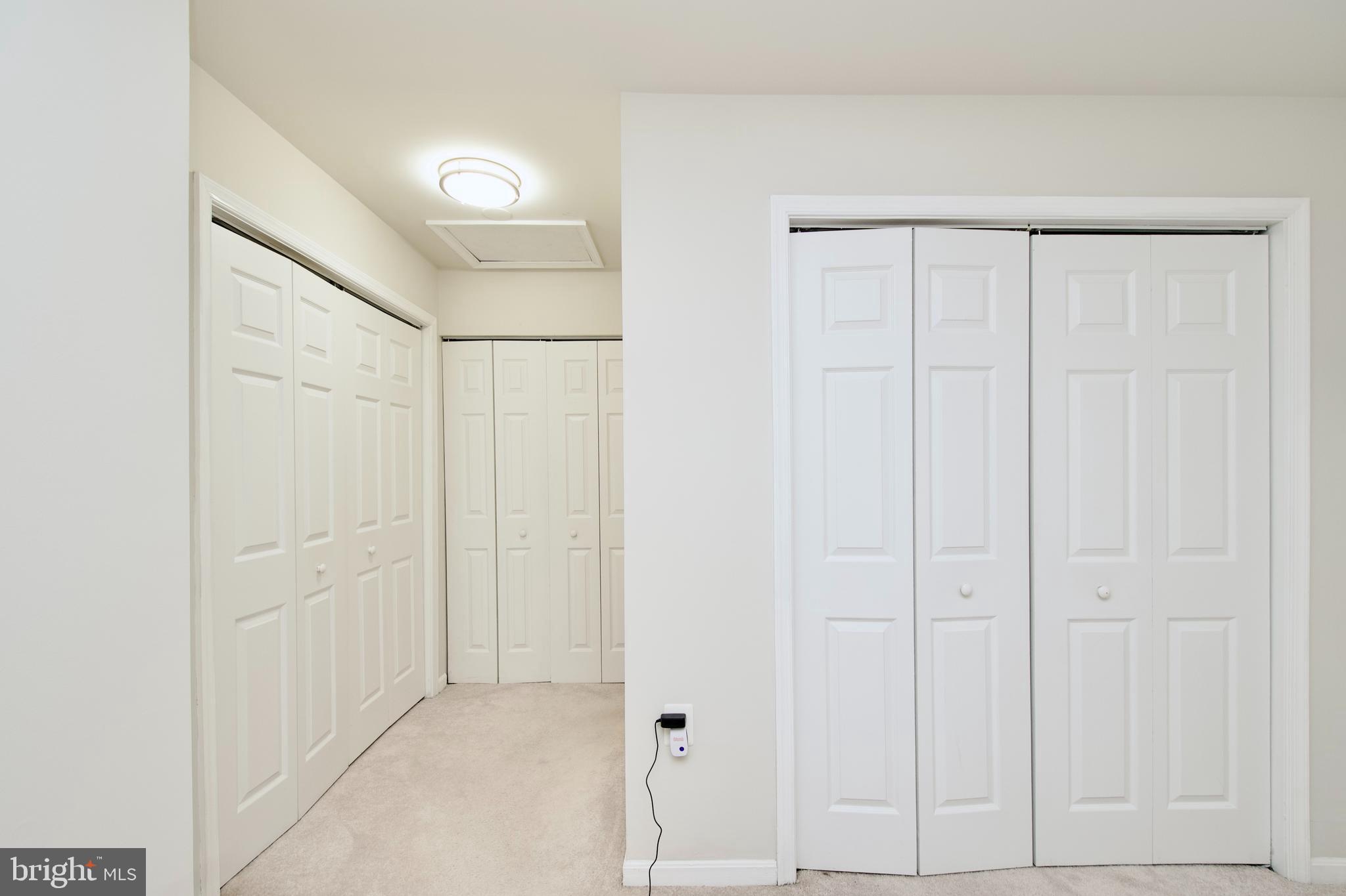 STONINGTON CONDOMINIUMS - Residential