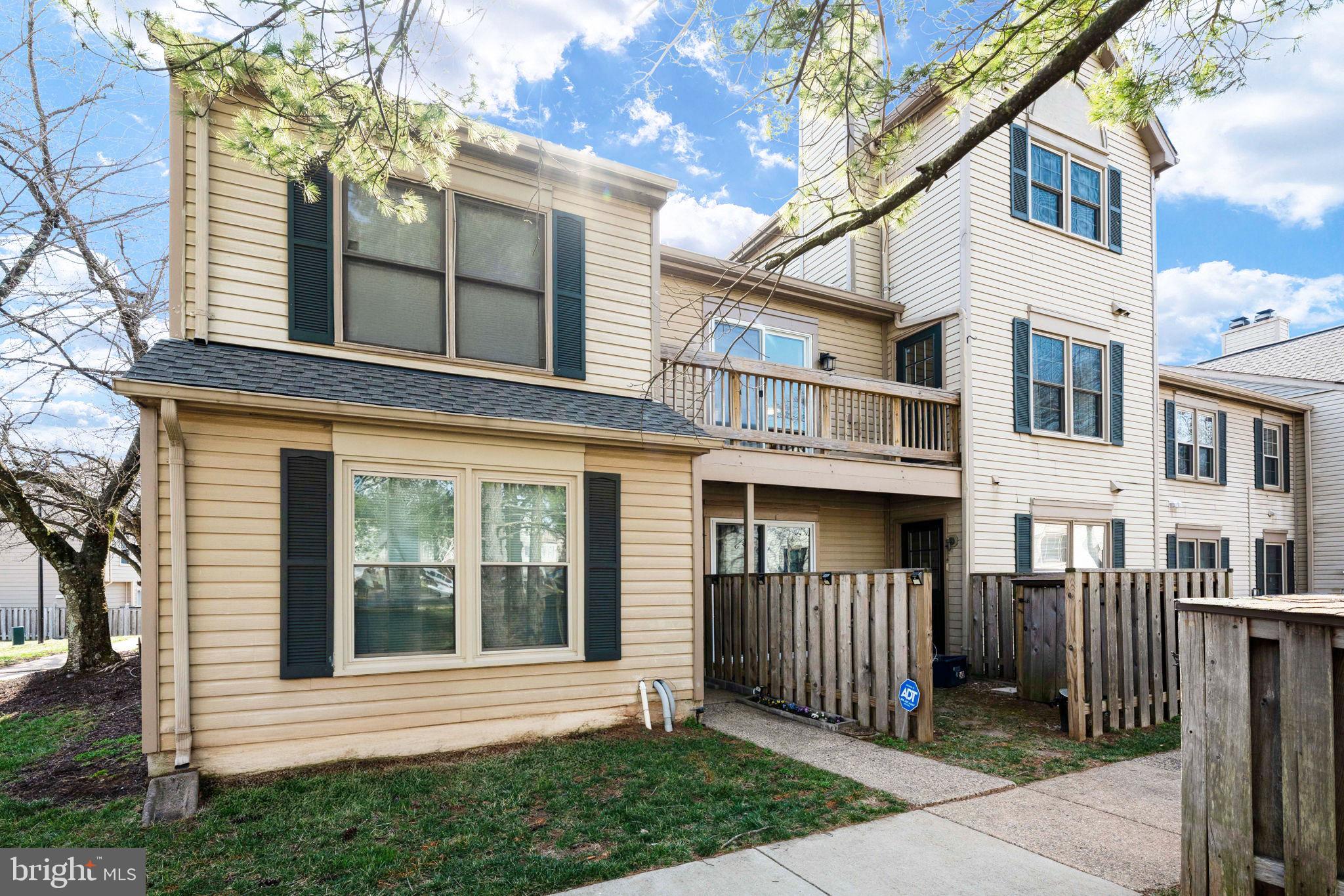 This move-in ready 2-bedroom 2 bath condo has what you need—new kitchen appliances (2025), fresh paint, and a new roof (2024). Highlights: Bright, open layout across two levels; Private balcony; Community pool, playground & tennis courts; Easy access to I-66, Route 28 & VRE; Minutes from shopping, dining & more. Seller Prefers Bay County Title.