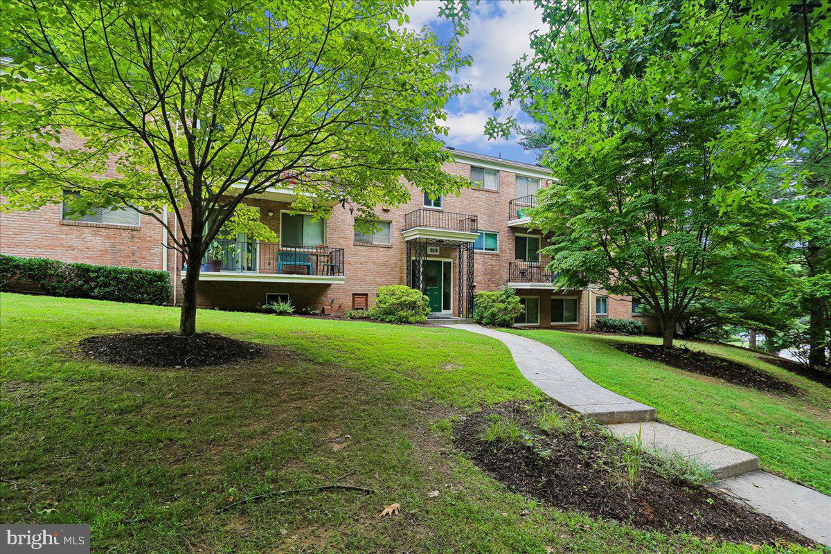 PARKSIDE CONDOMINIUMS - Residential