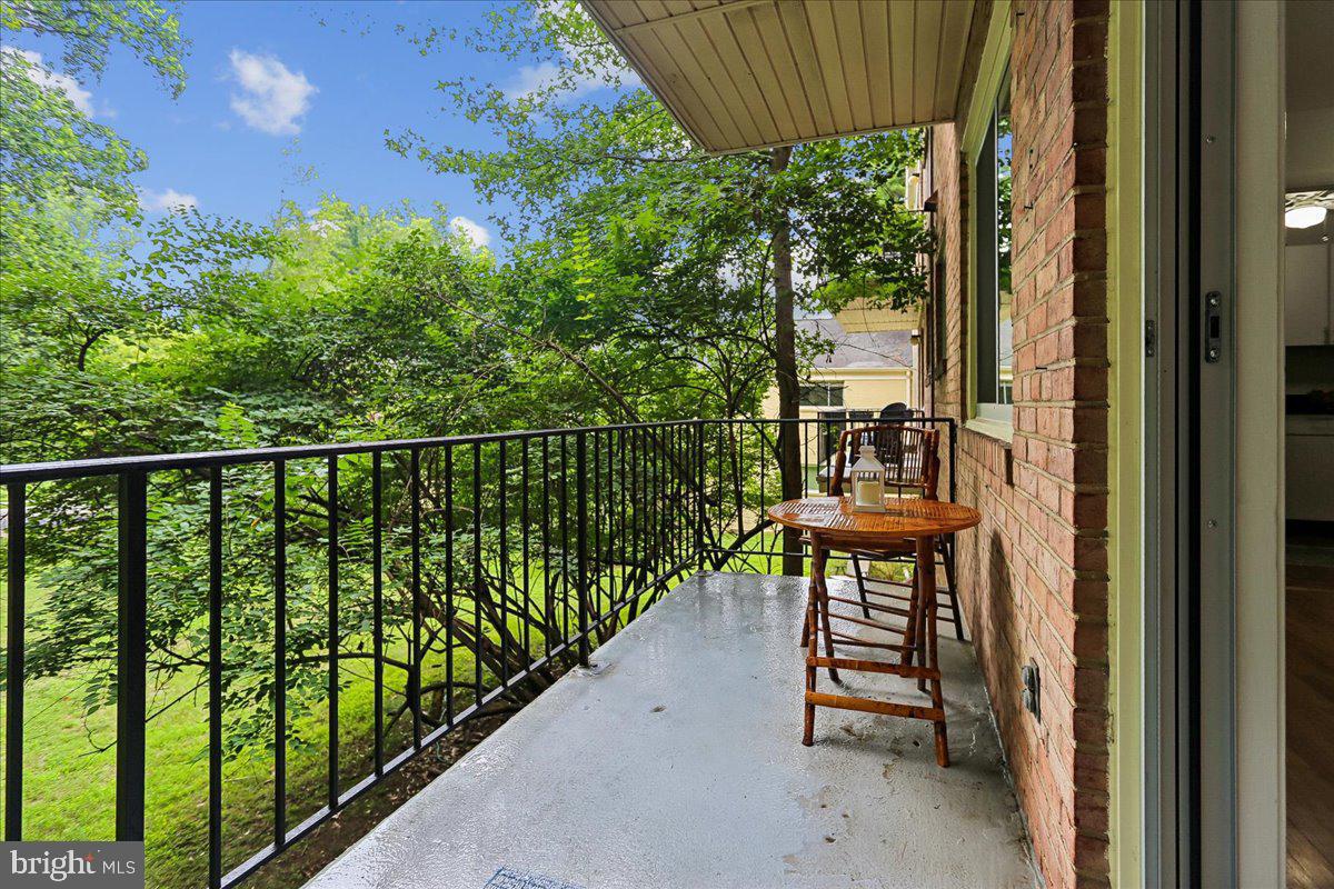 PARKSIDE CONDOMINIUMS - Residential