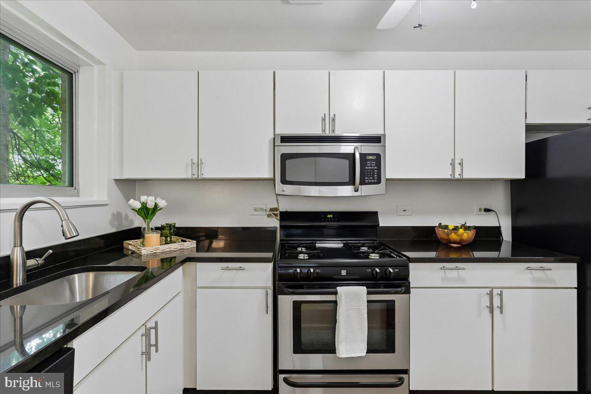 PARKSIDE CONDOMINIUMS - Residential