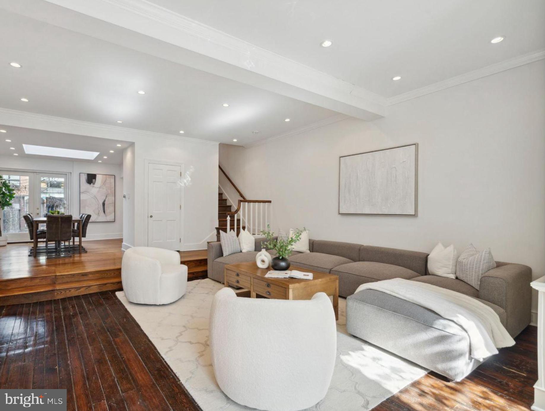 SOCIETY HILL - Residential