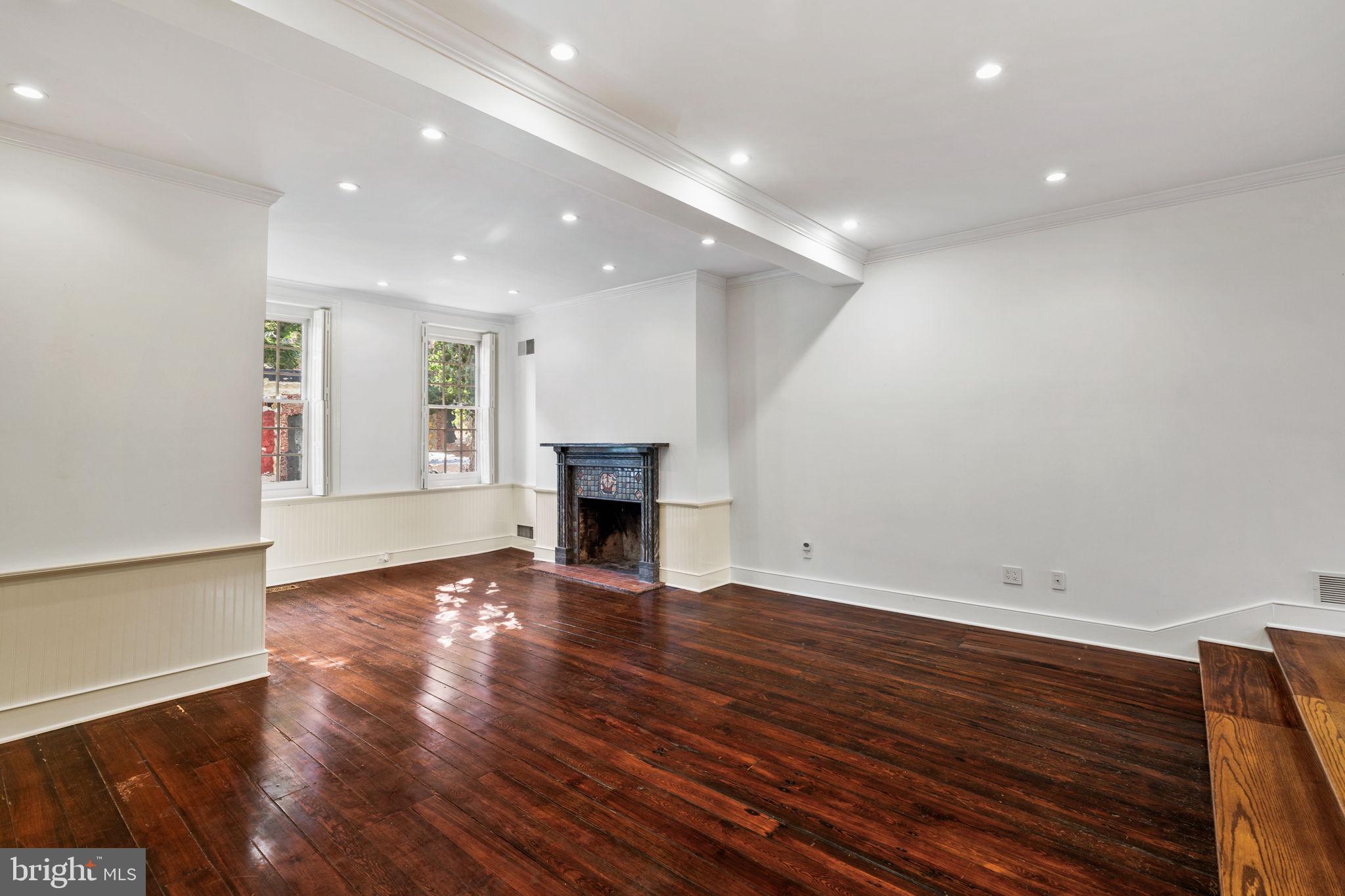SOCIETY HILL - Residential