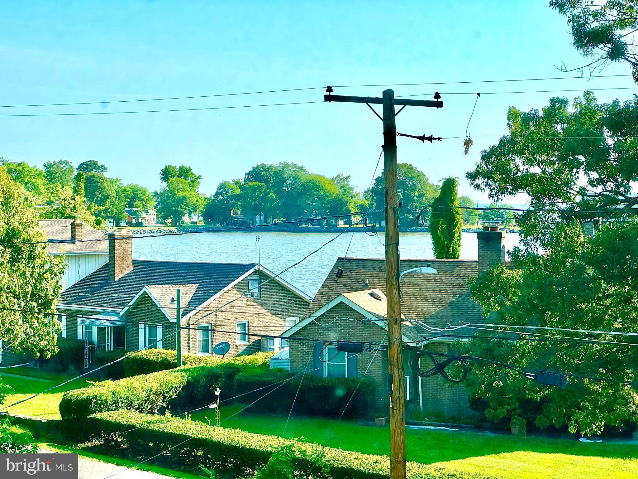 COLUMBIA BEACH - Residential