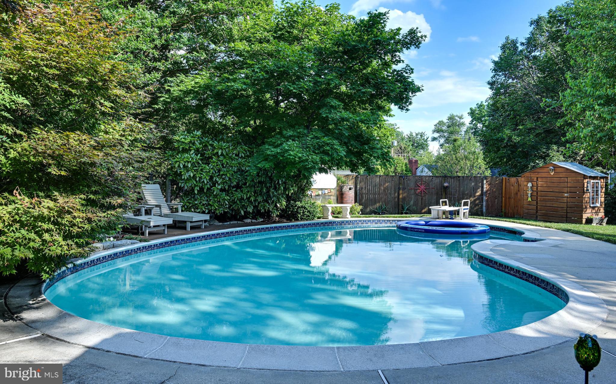 NORTHWOOD VILLAGE - Residential