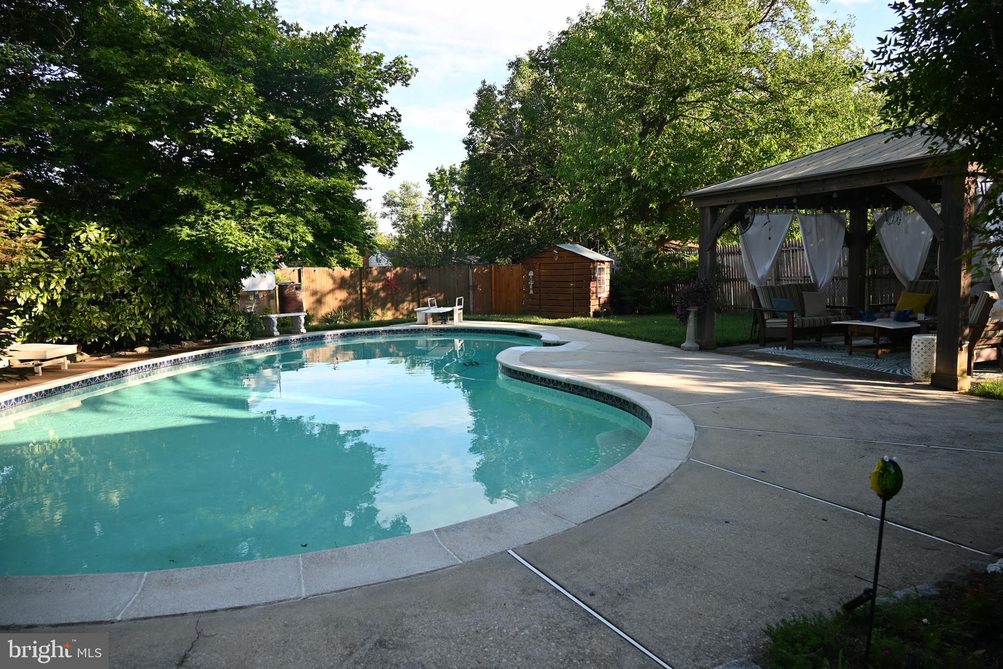 NORTHWOOD VILLAGE - Residential