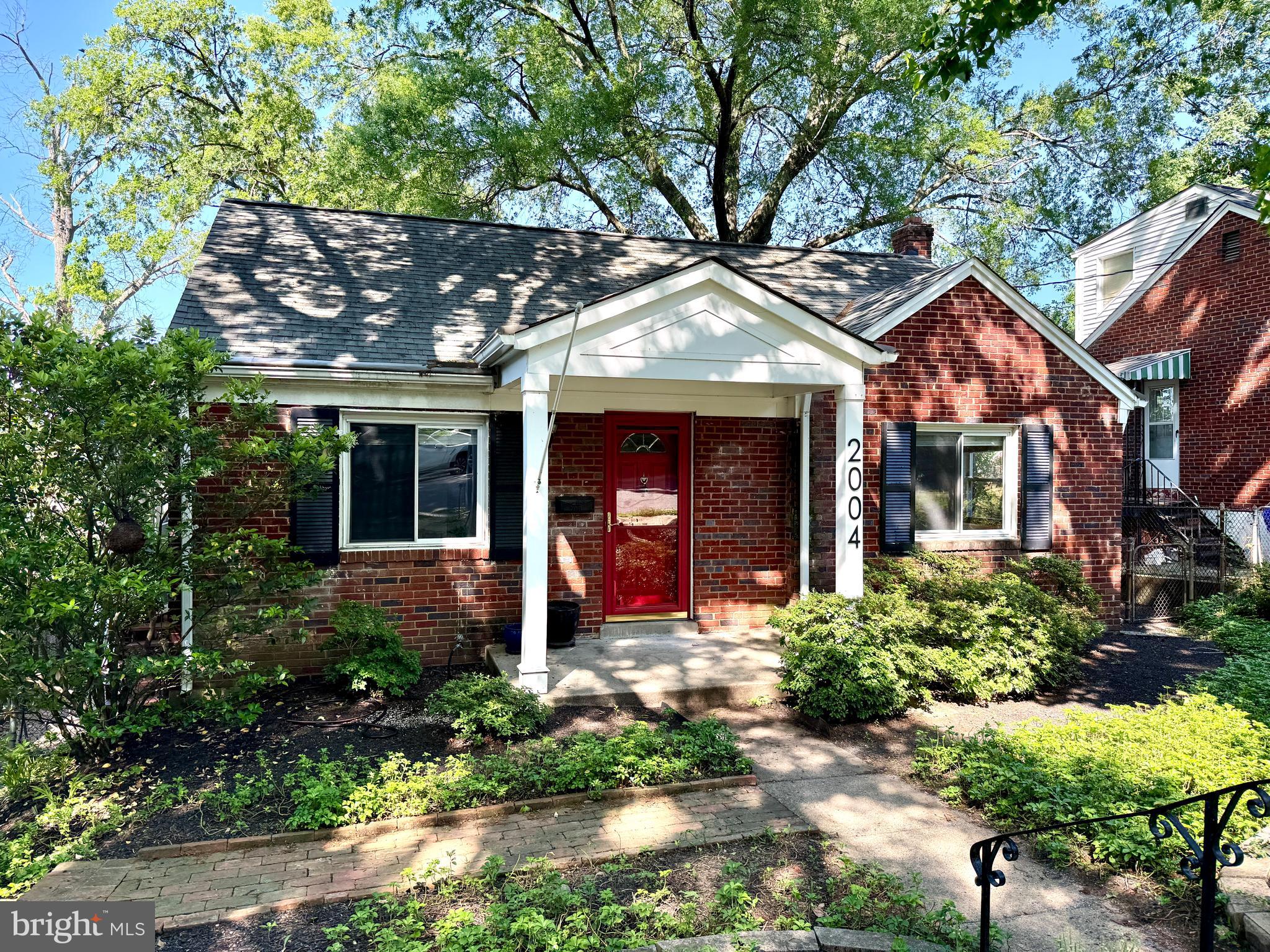 DOUGLAS PARK - Residential Lease