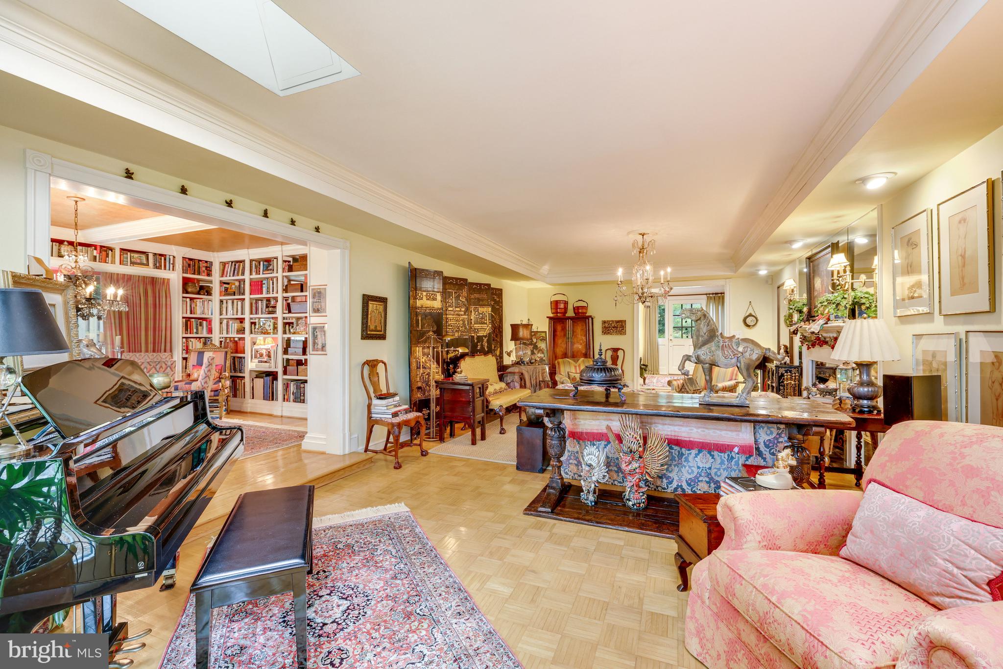 RIVER OAKS - Residential