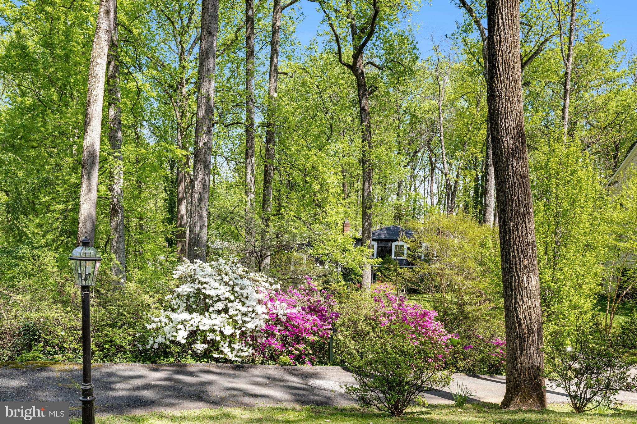 RIVER OAKS - Residential