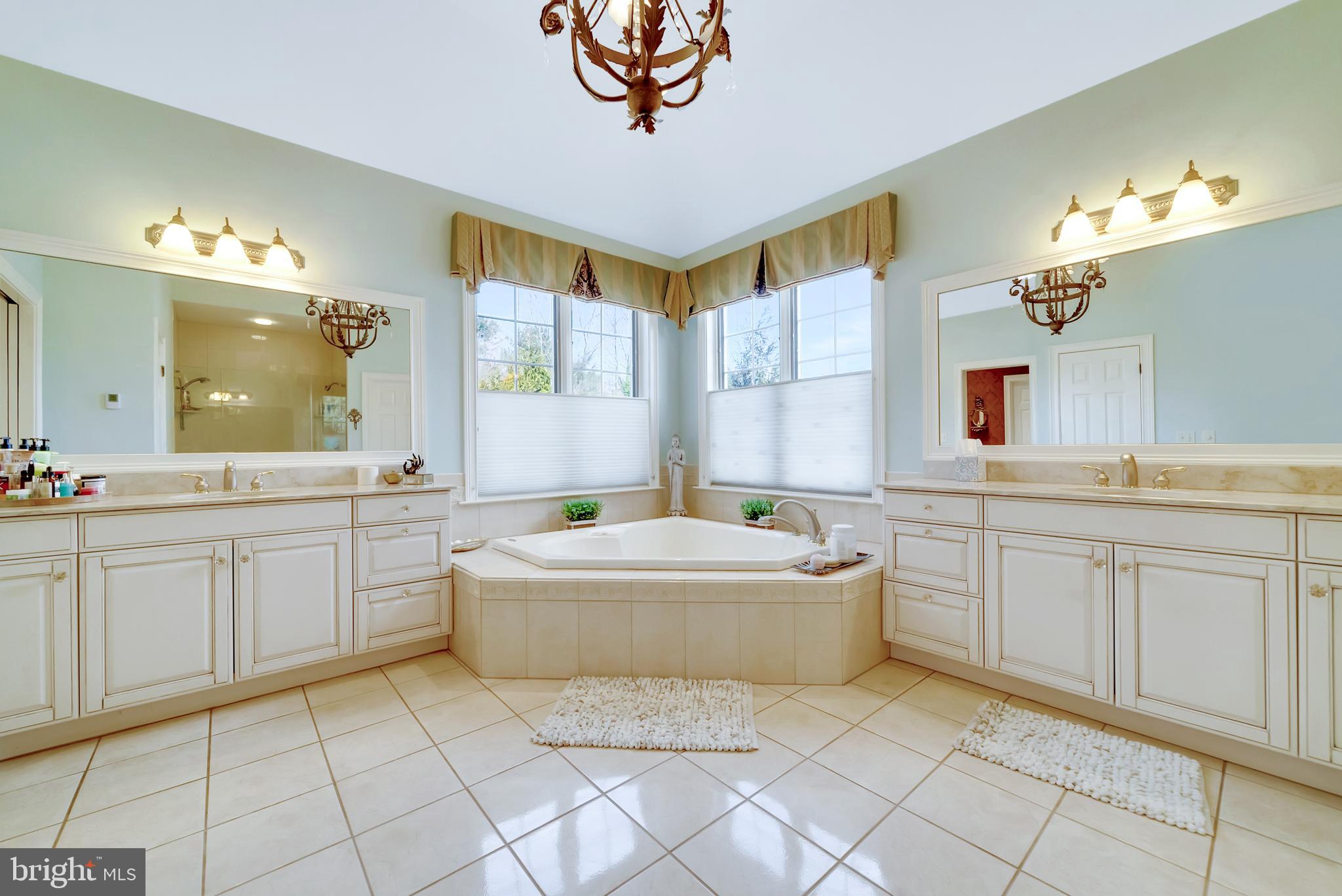 WHITEMARSH CHASE - Residential