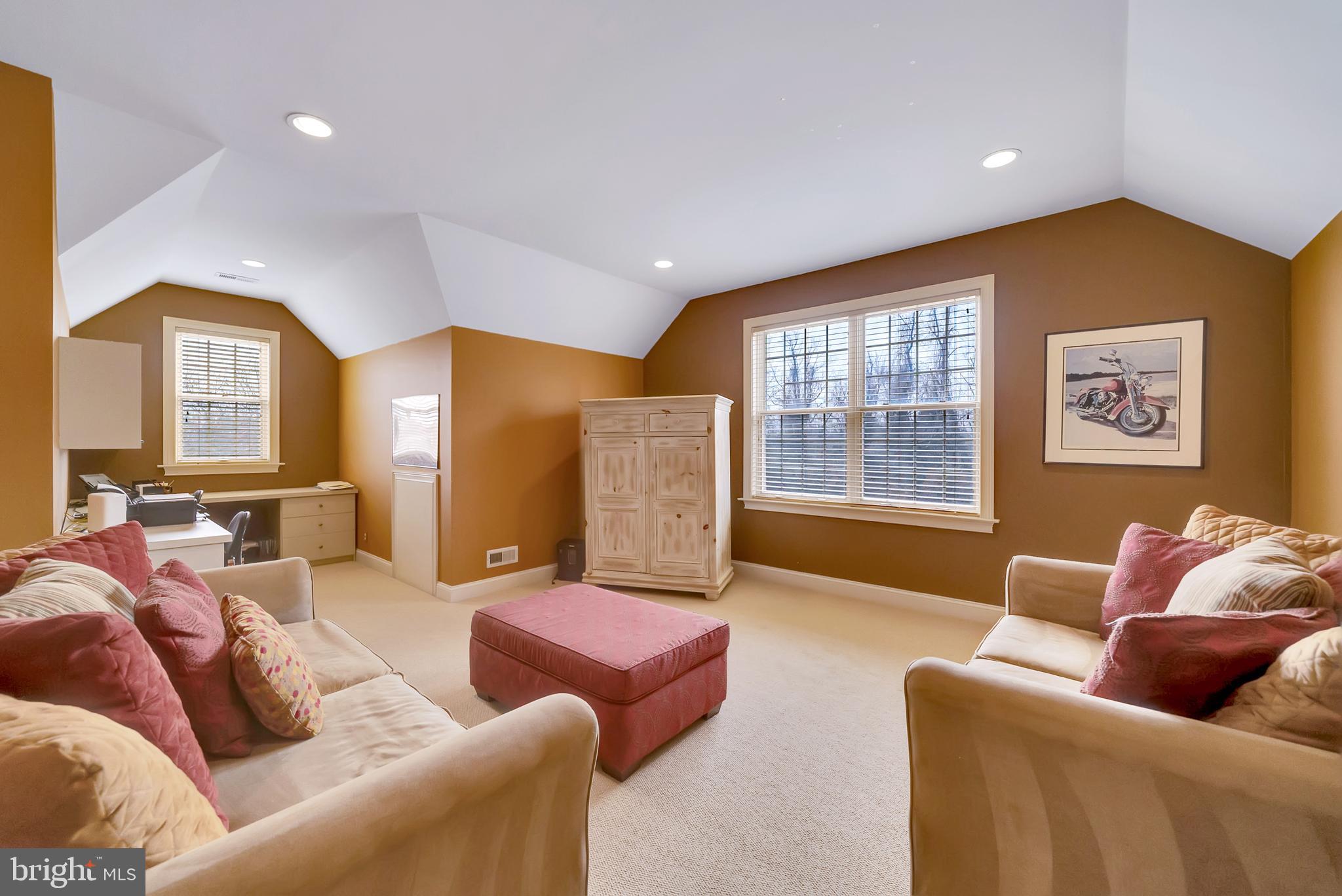 WHITEMARSH CHASE - Residential