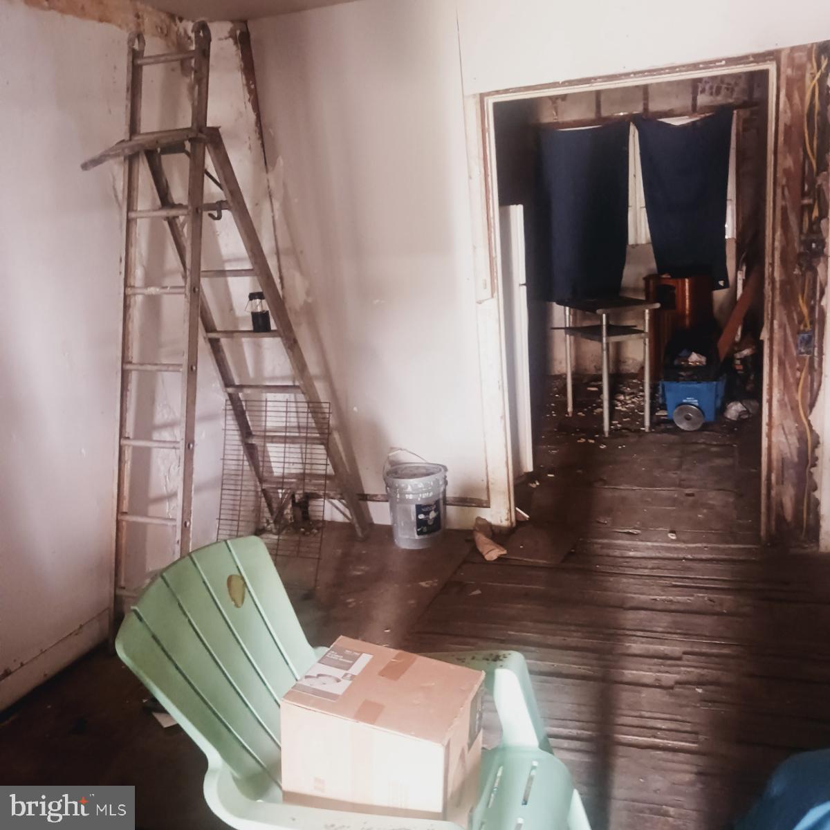 PHILADELPHIA (SOUTHWEST) - Residential