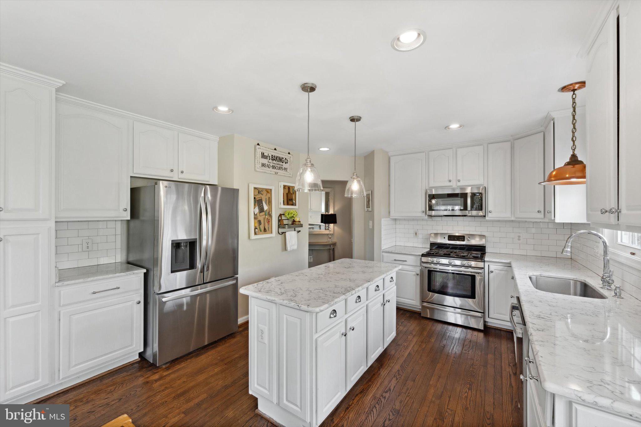 BRIDLEWOOD MANOR - Residential