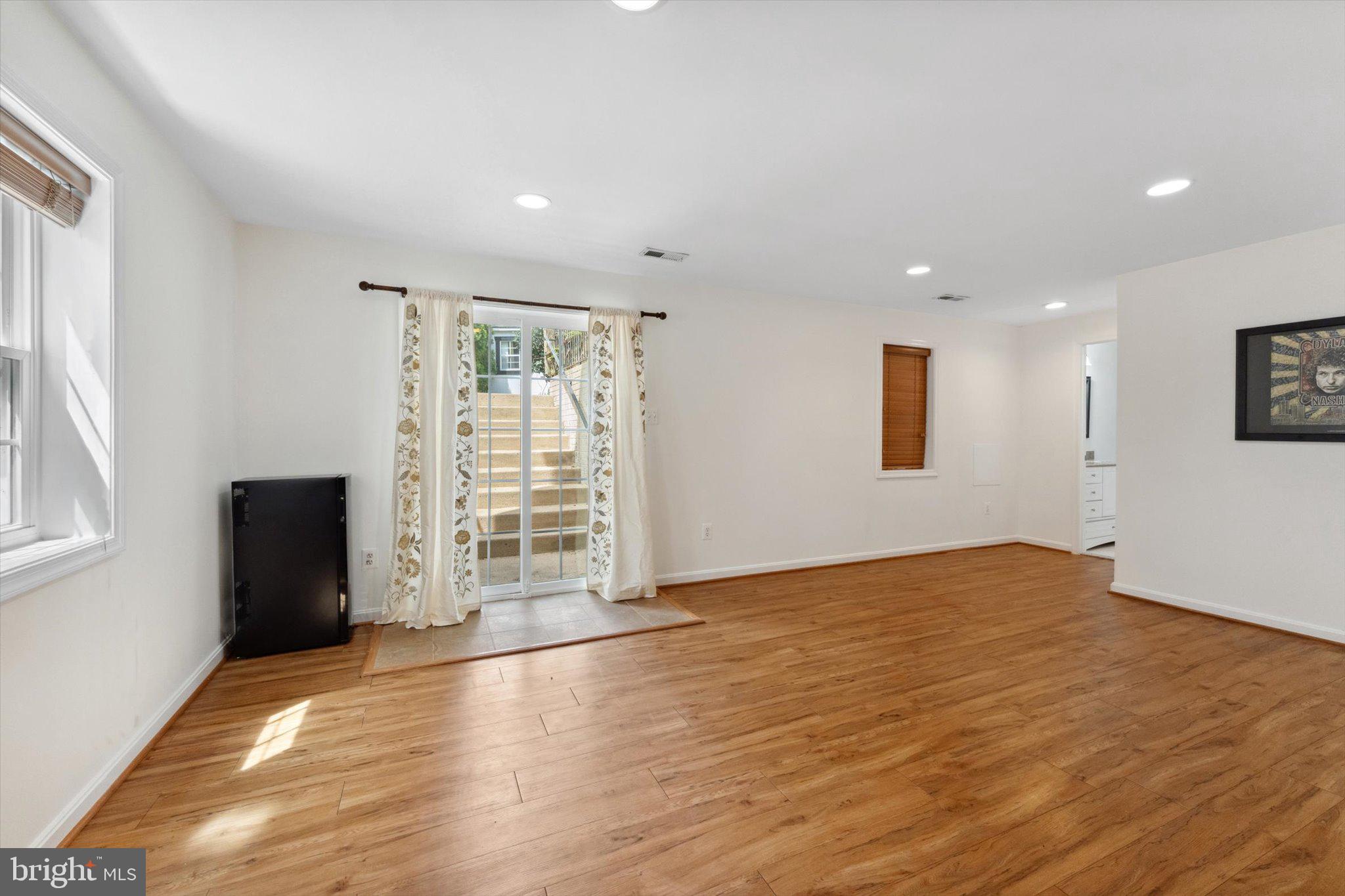 BRIDLEWOOD MANOR - Residential