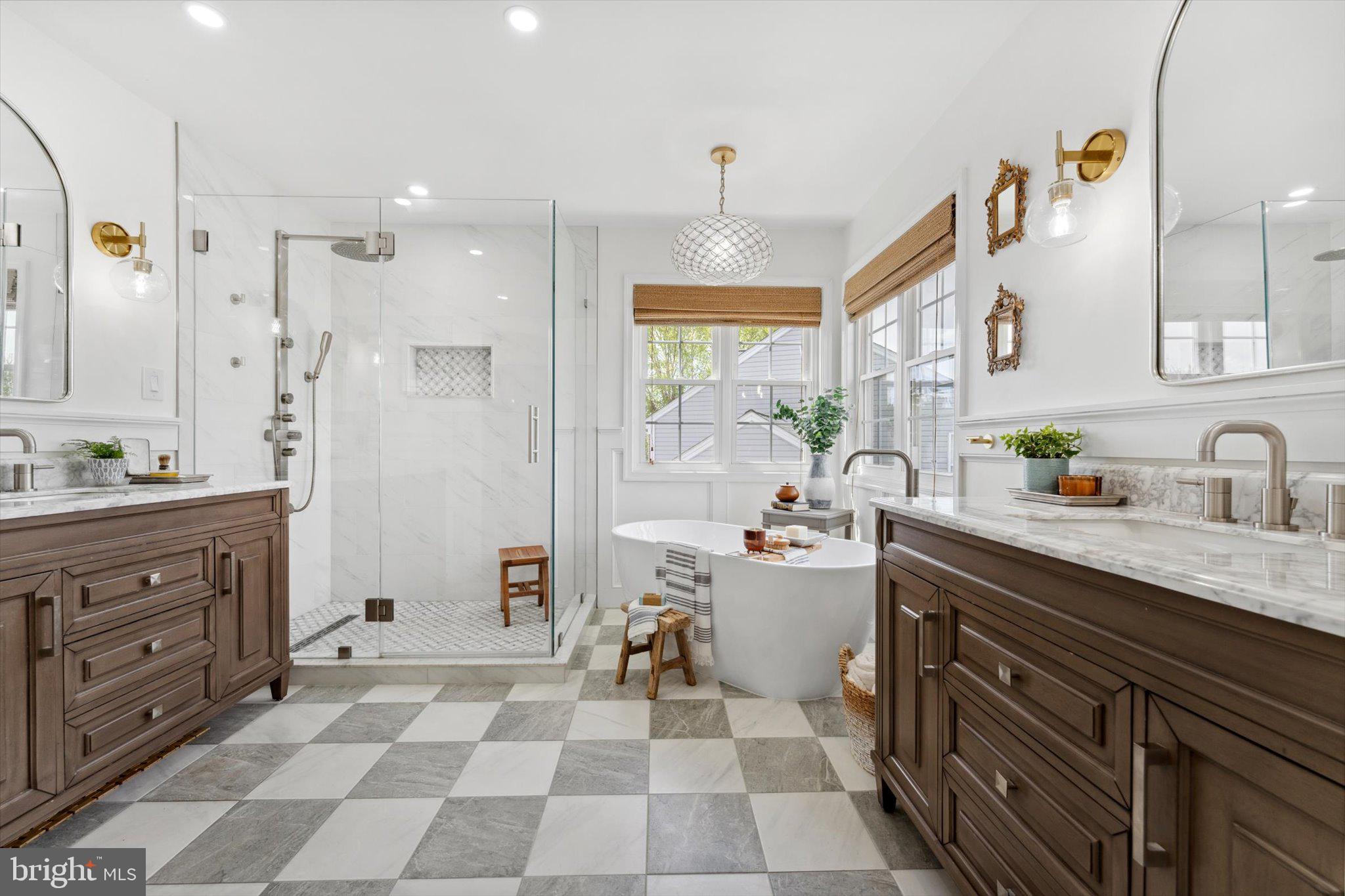 BRIDLEWOOD MANOR - Residential