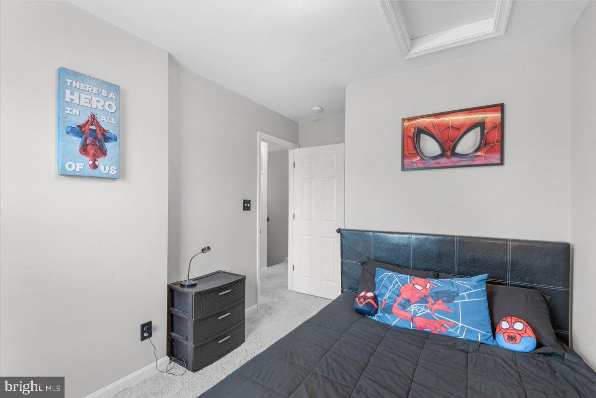 SALEM FIELDS - Residential Lease