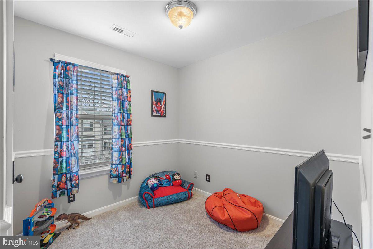 SALEM FIELDS - Residential Lease