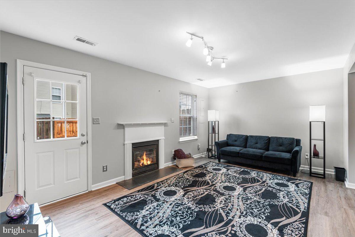 SALEM FIELDS - Residential Lease