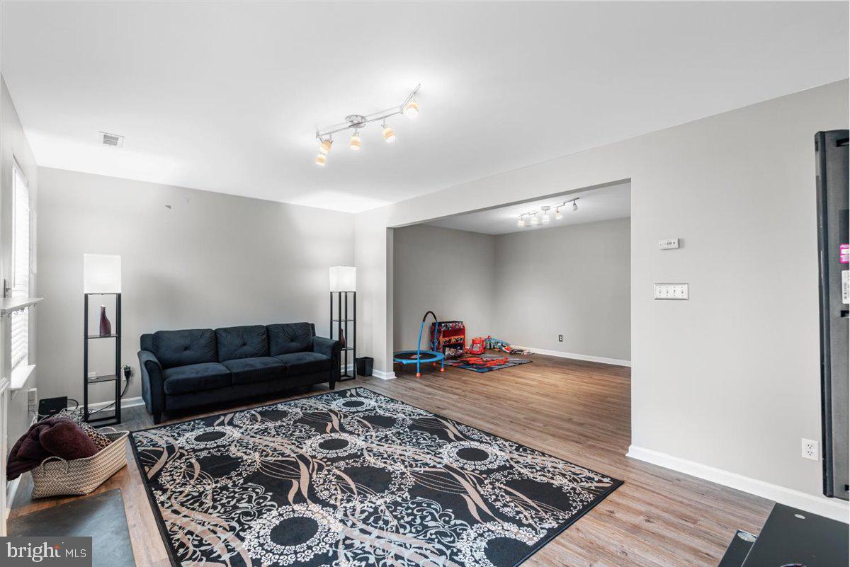 SALEM FIELDS - Residential Lease