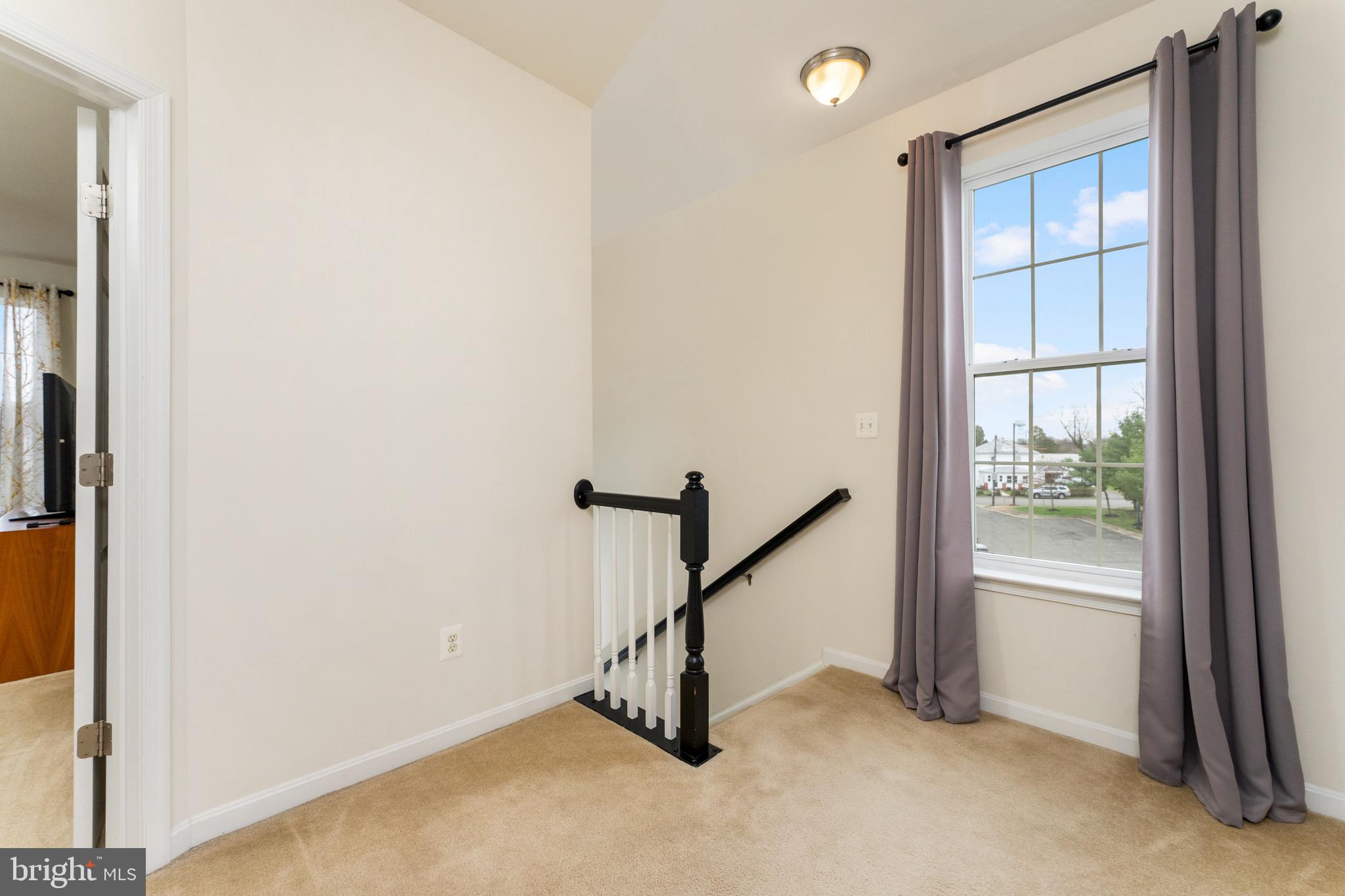 LEE SQUARE - Residential