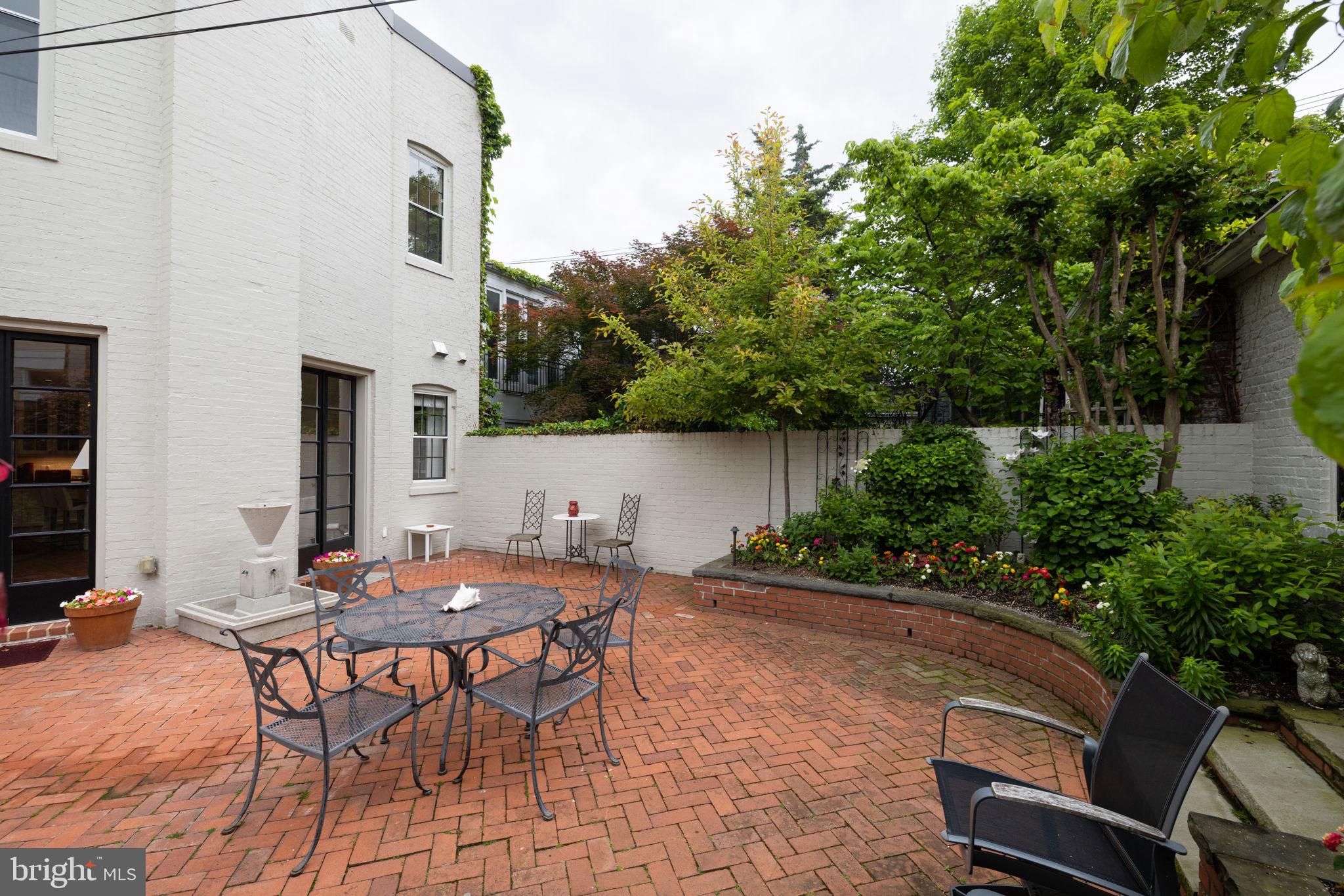 GEORGETOWN - Residential