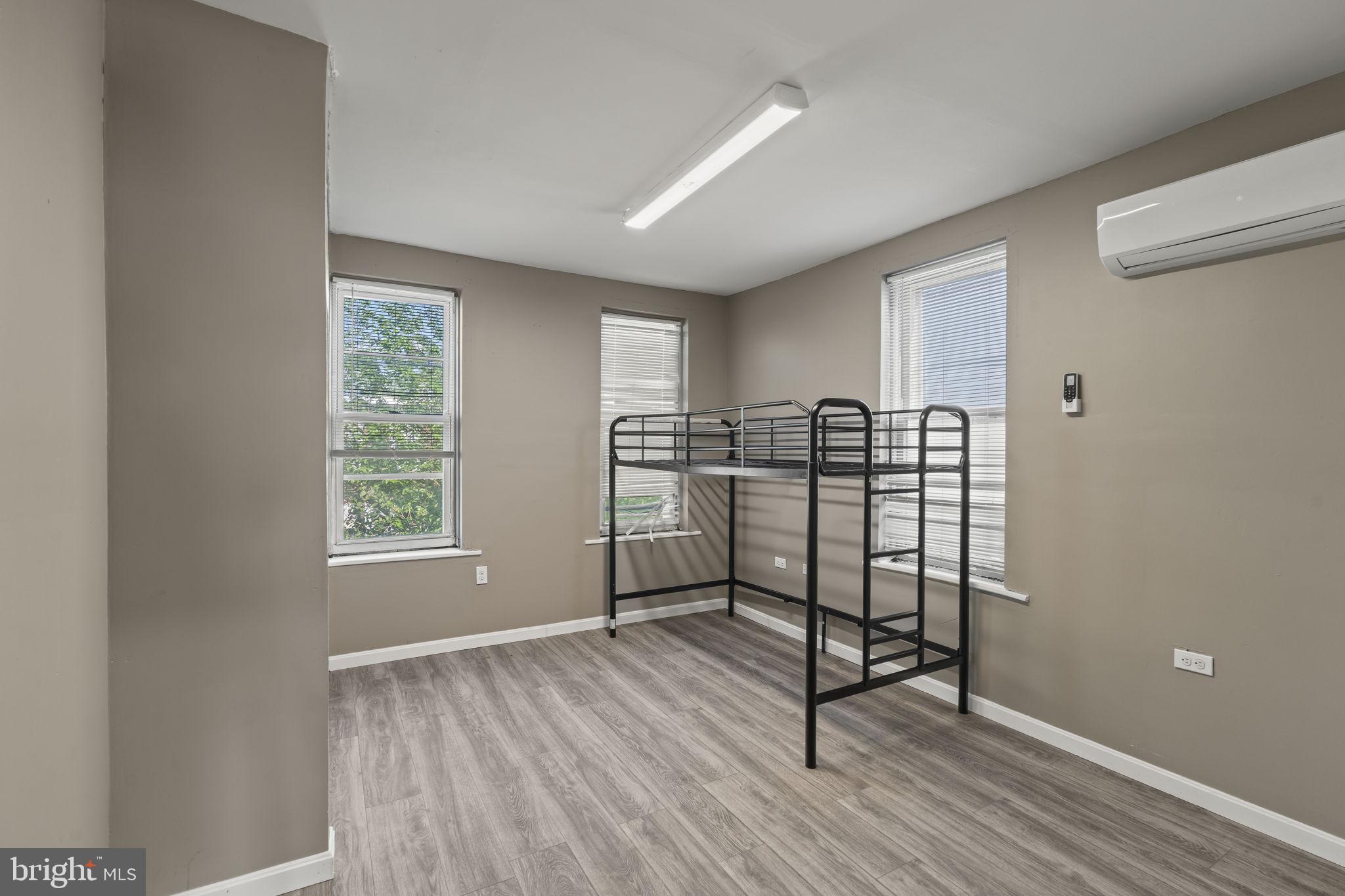 HUNTING PARK - Residential