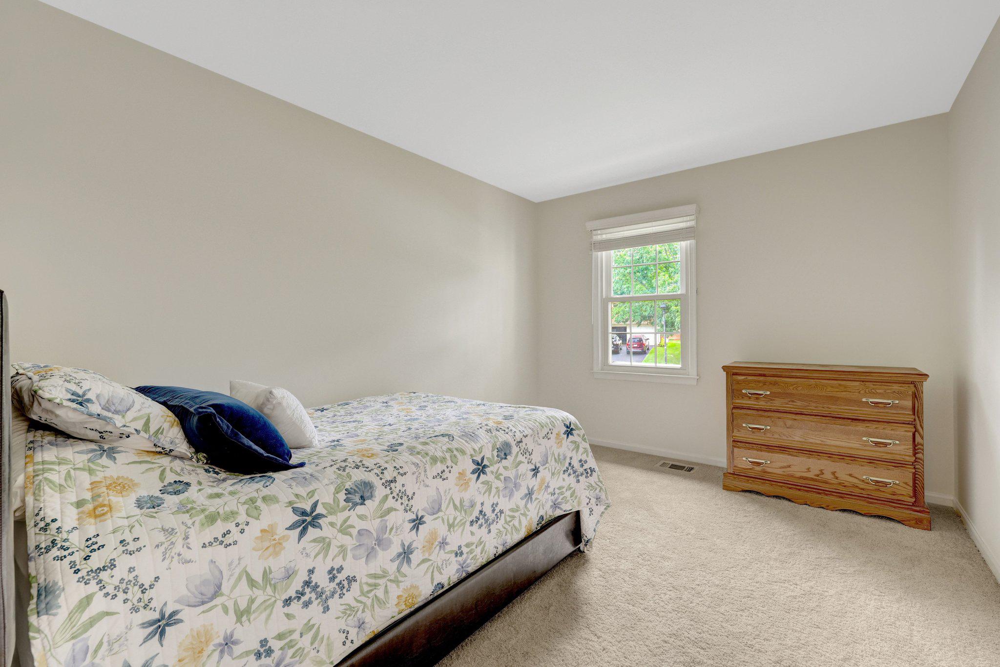 CHANTILLY HIGHLANDS - Residential