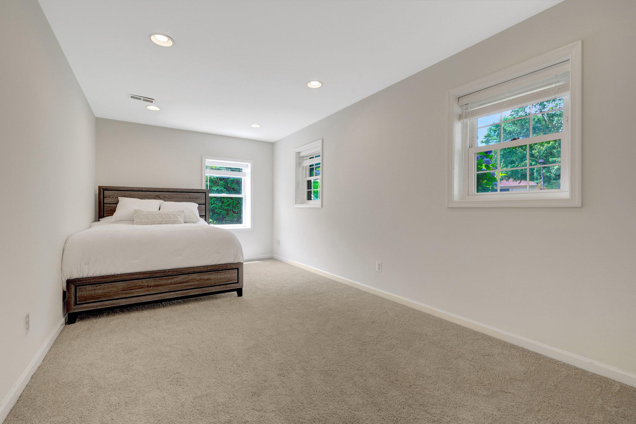 CHANTILLY HIGHLANDS - Residential