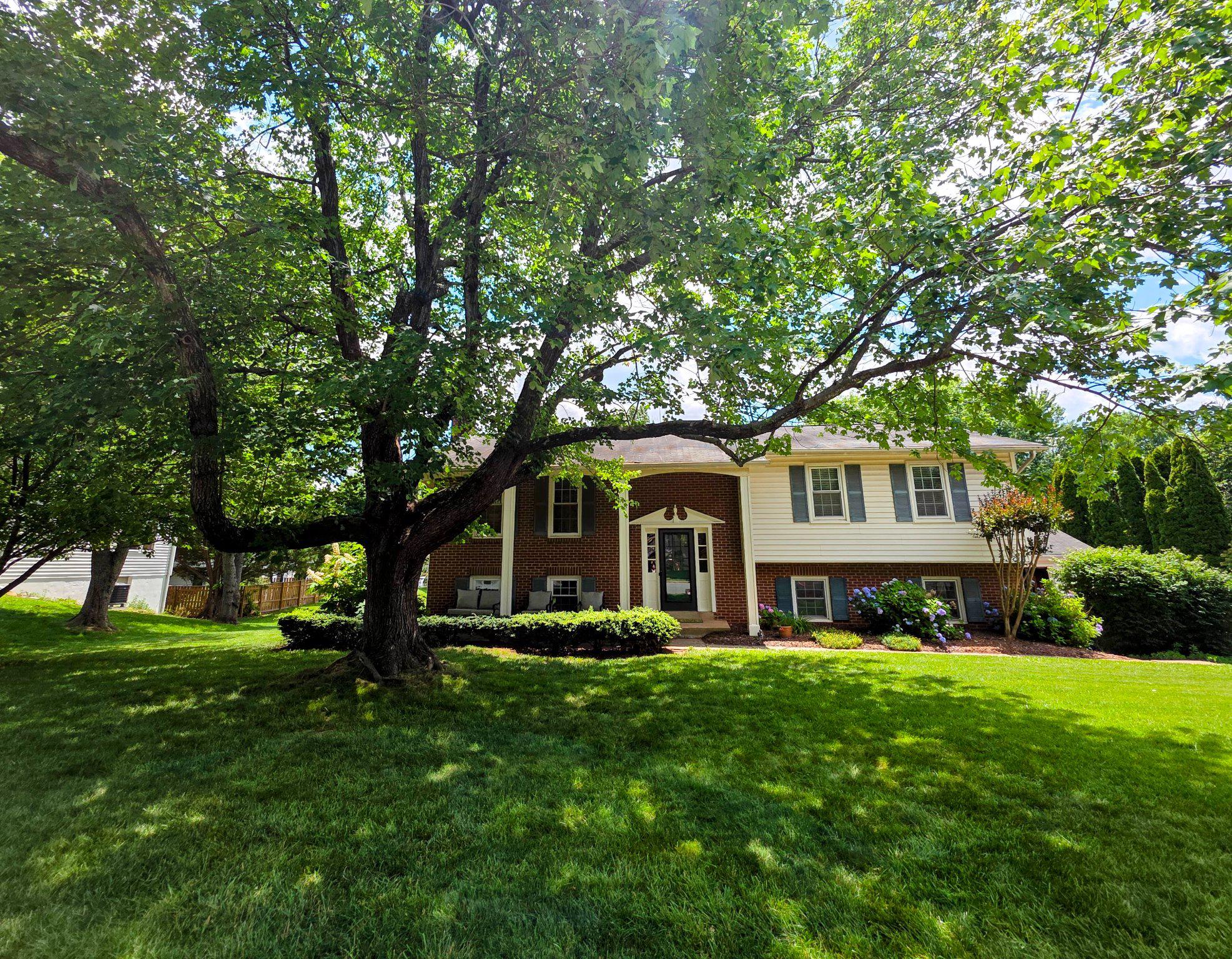 CHANTILLY HIGHLANDS - Residential