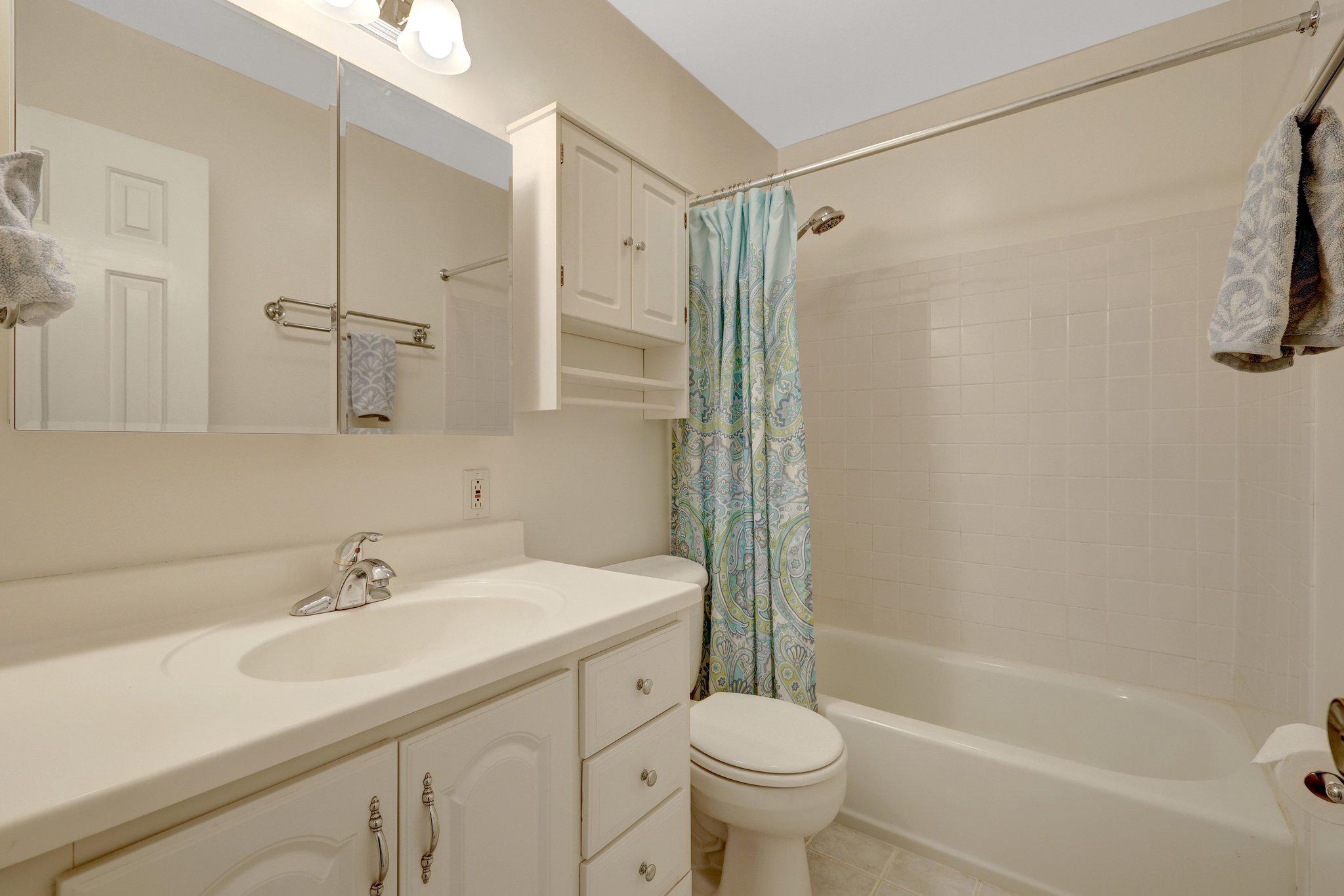 CHANTILLY HIGHLANDS - Residential