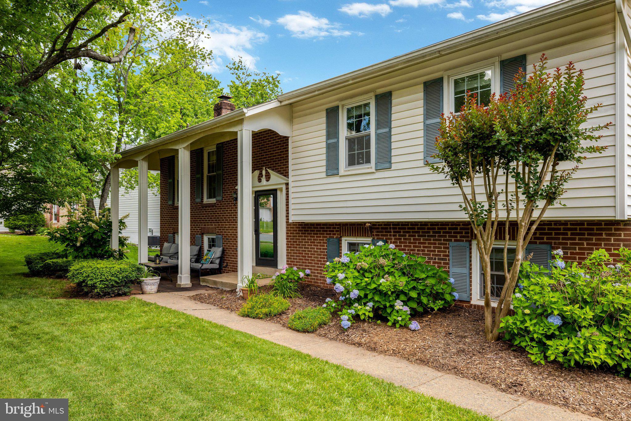CHANTILLY HIGHLANDS - Residential