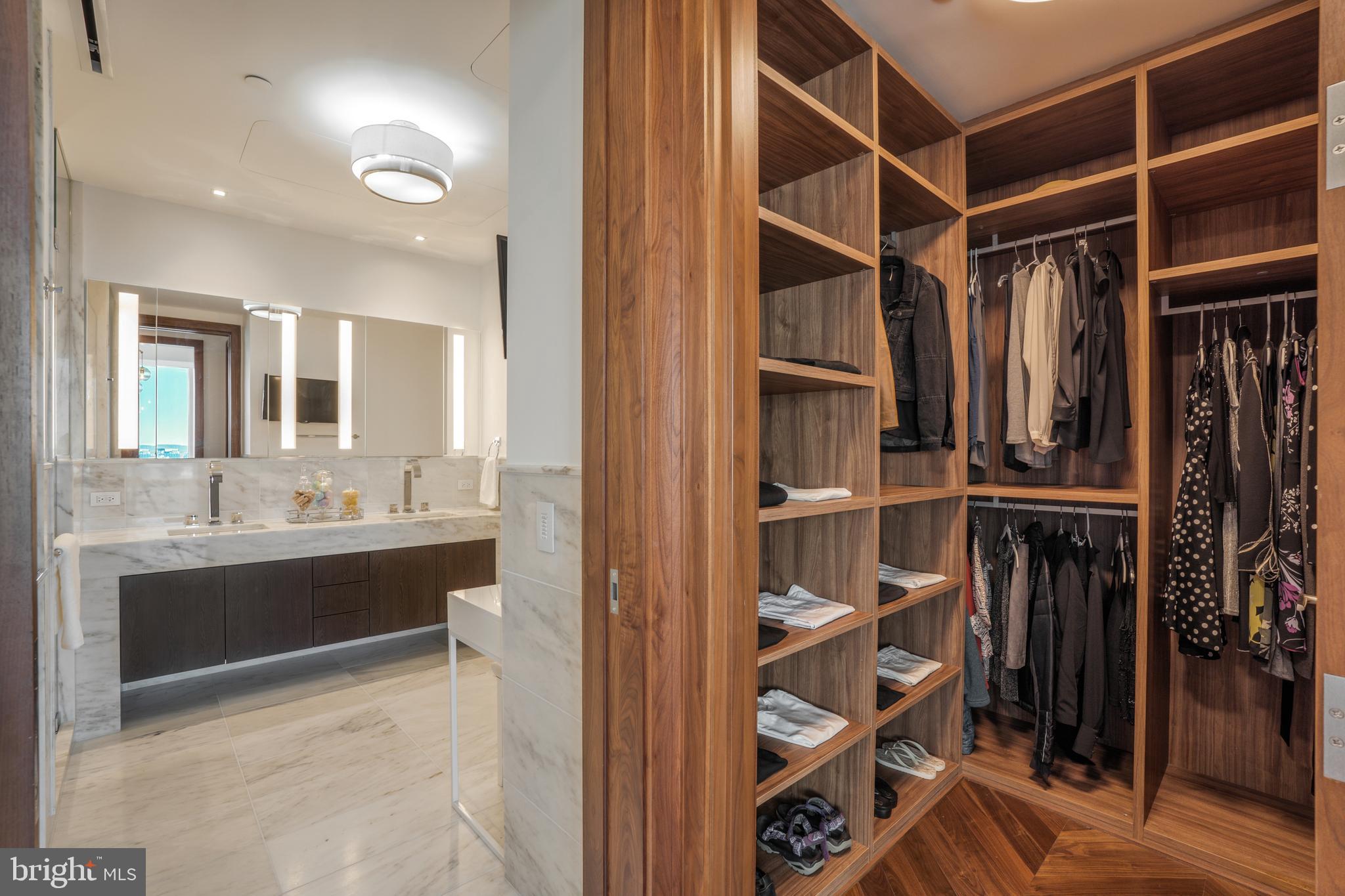 HARBOR EAST - Residential