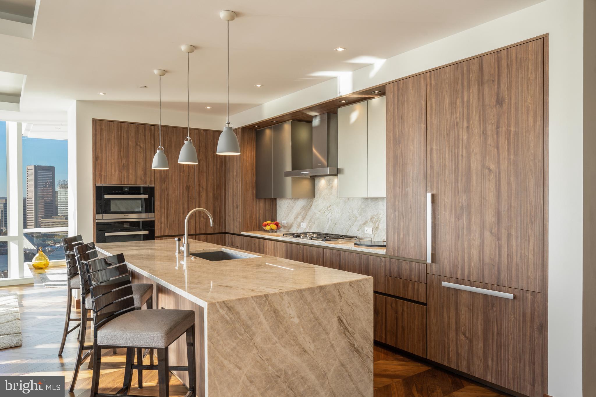HARBOR EAST - Residential