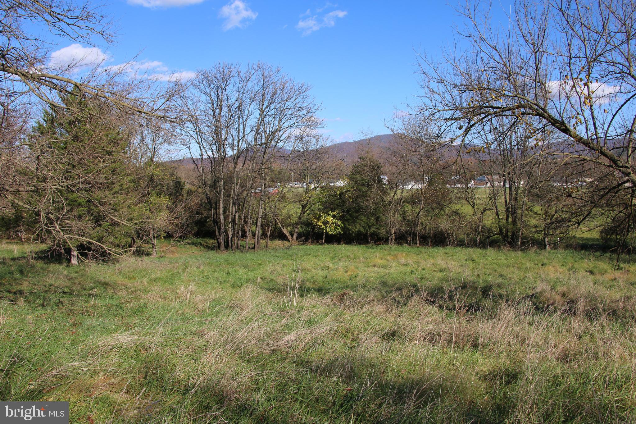 CEDAR KNOLL - Land