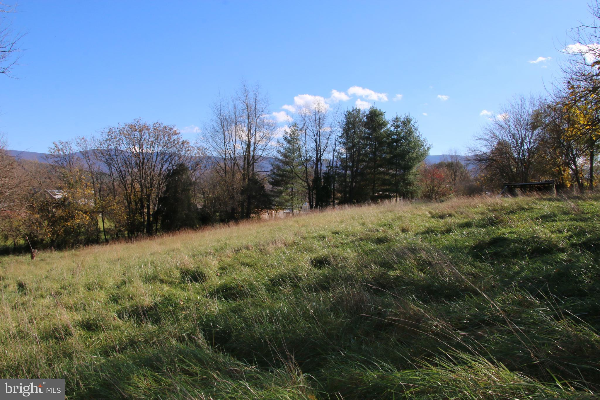 CEDAR KNOLL - Land