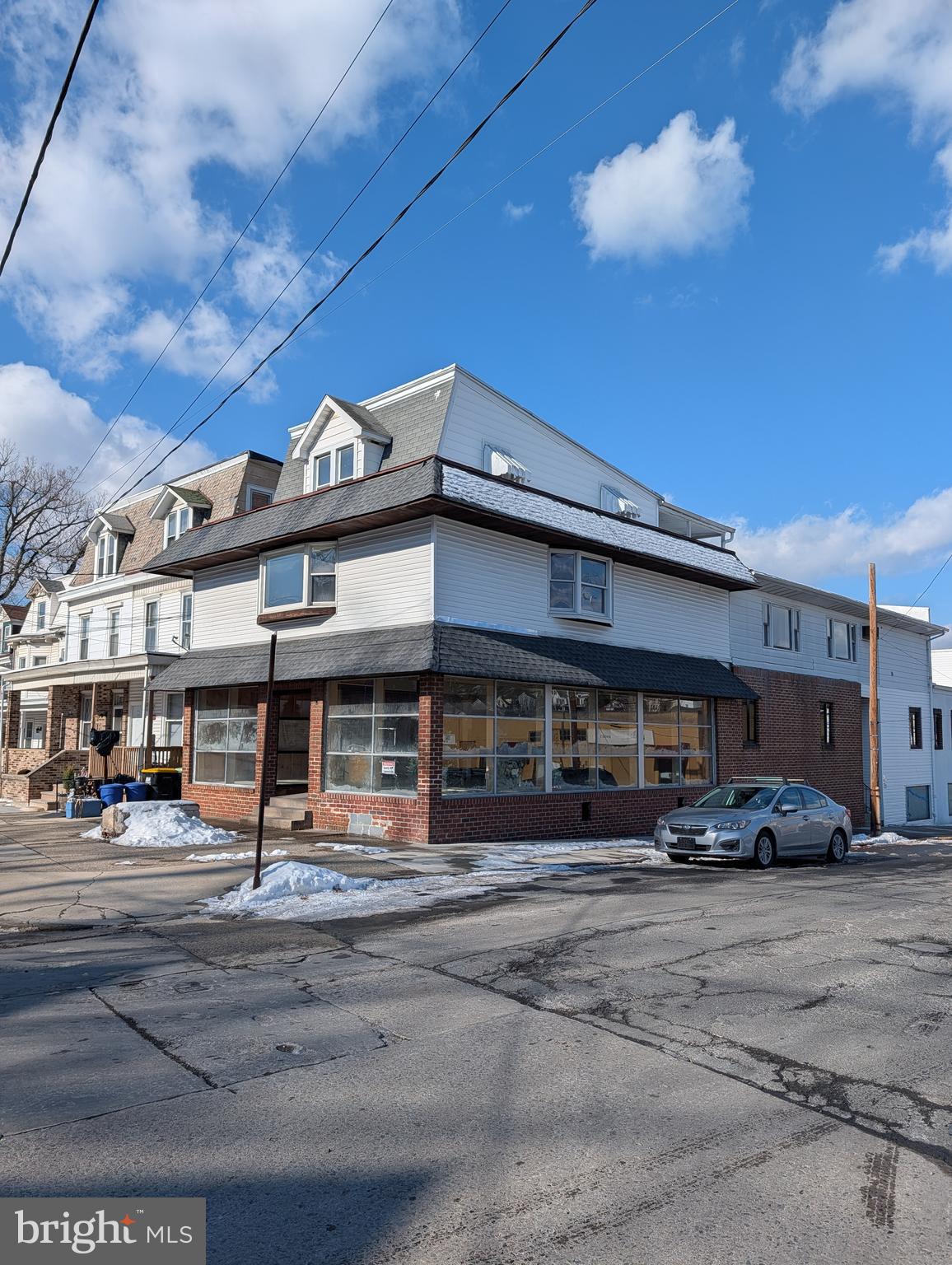 YORKVILLE - Commercial Sale
