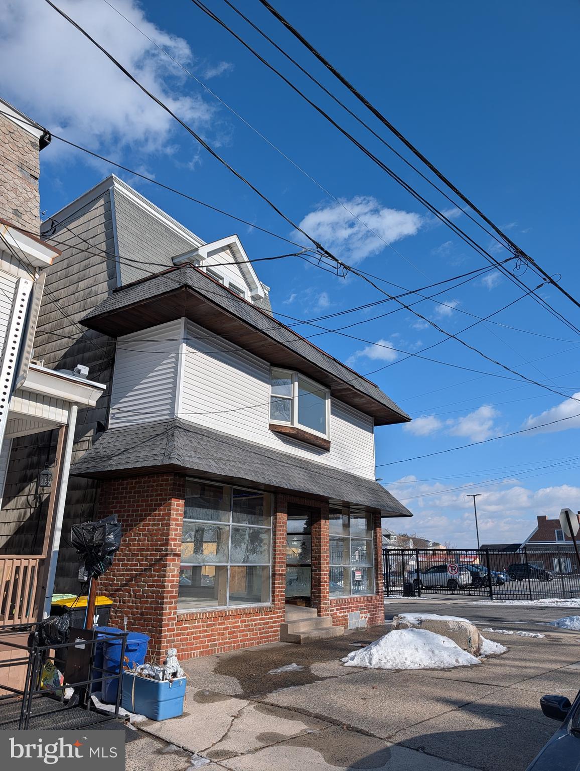 YORKVILLE - Commercial Sale