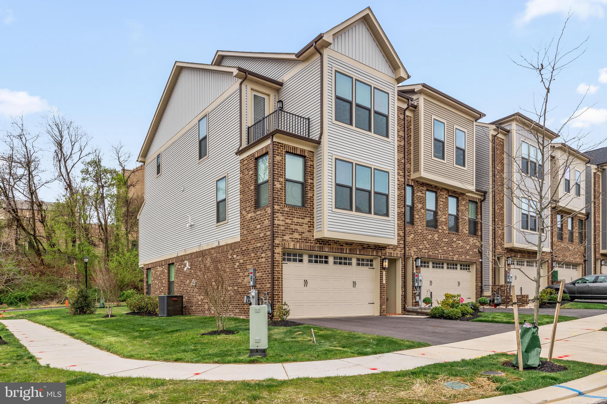 HUNT VALLEY - Residential Lease