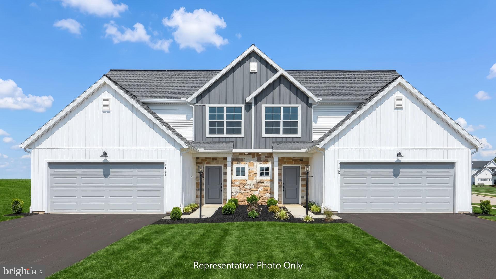 PARADISE VILLAGE - Residential