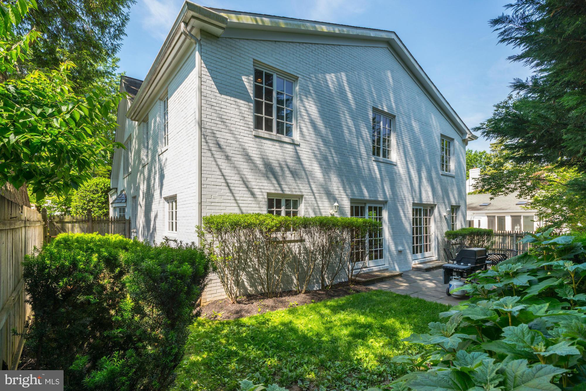CHEVY CHASE - Residential