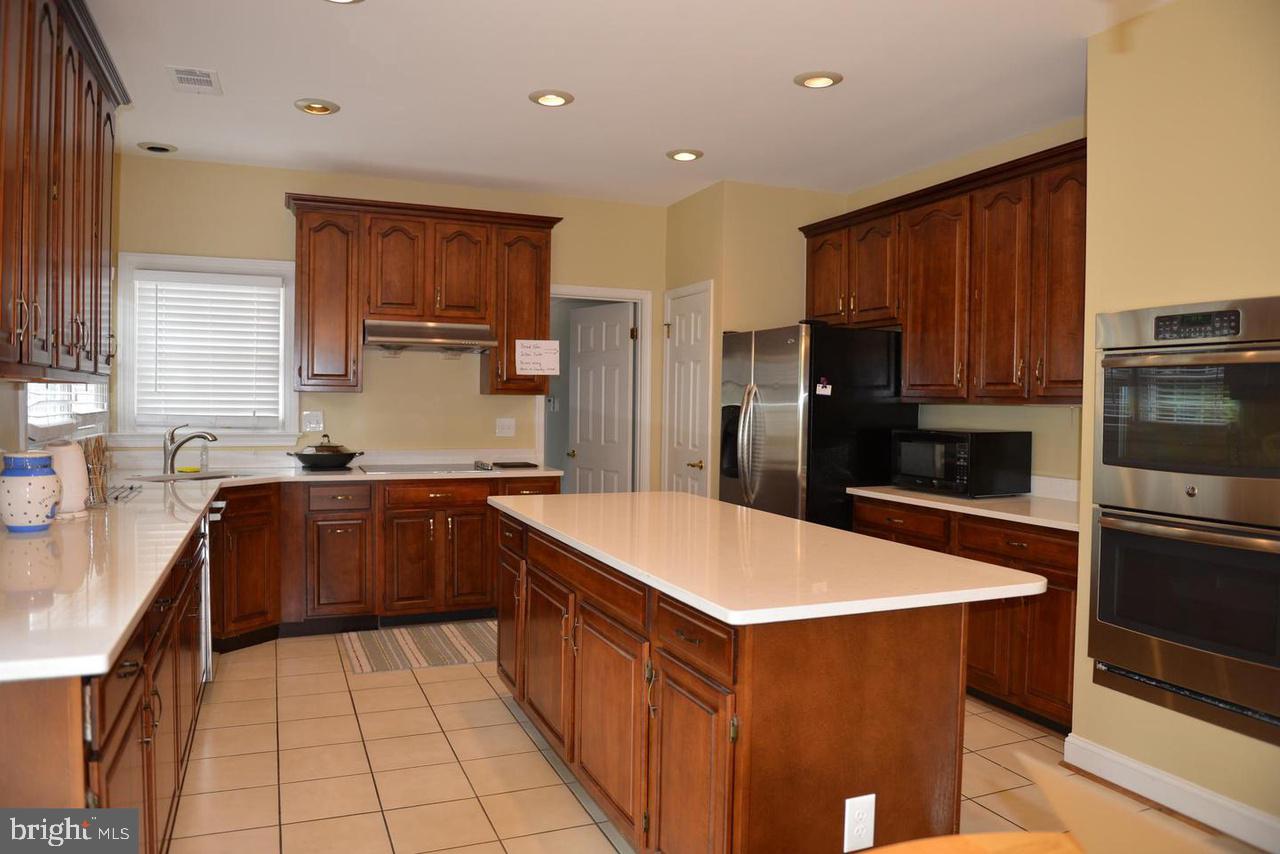 MIDDLETON TWO - Residential Lease