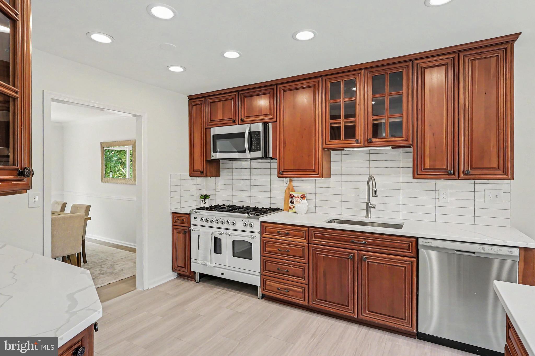 HICKORY CREEK - Residential