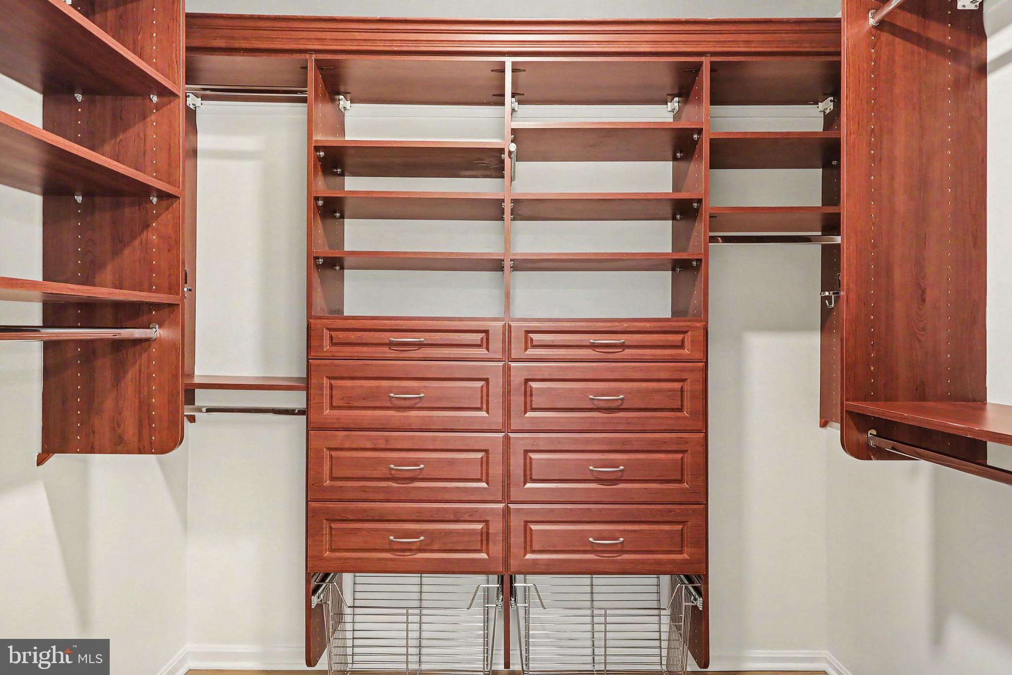 HICKORY CREEK - Residential