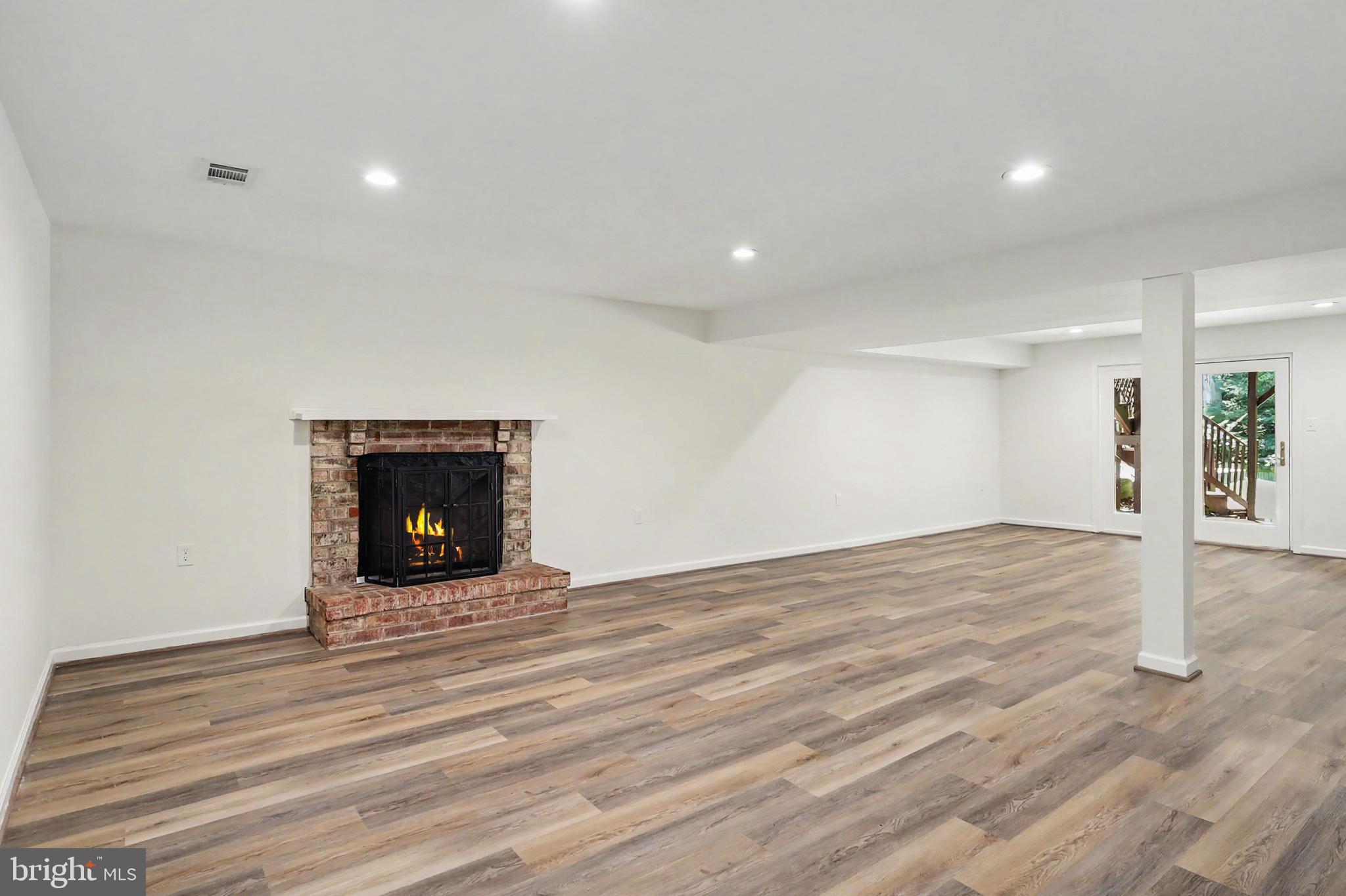 HICKORY CREEK - Residential