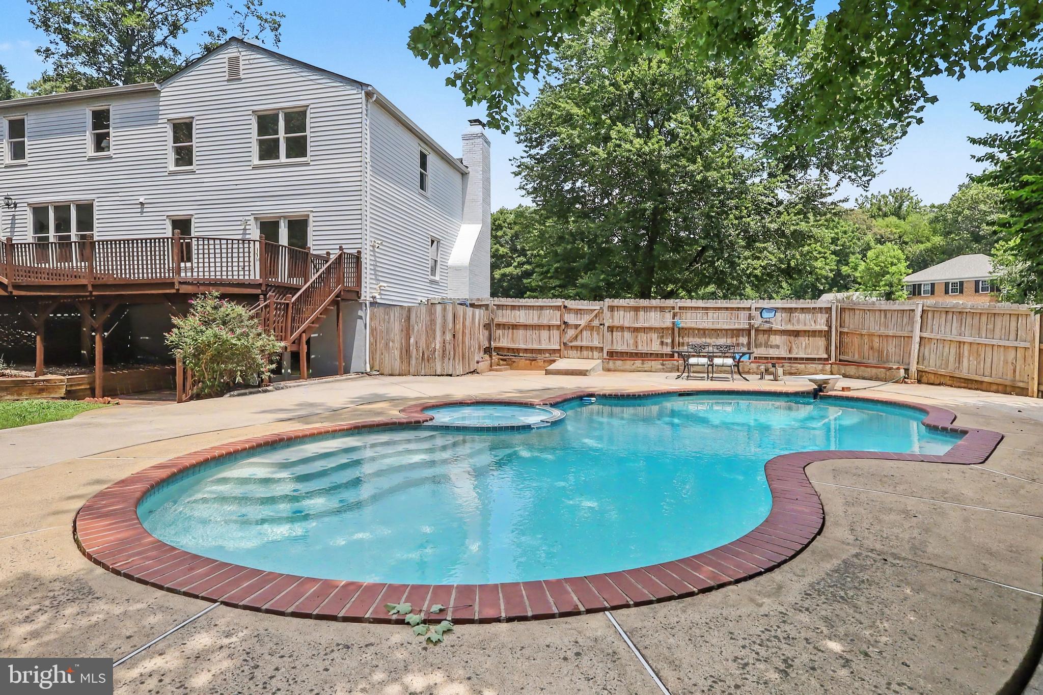 HICKORY CREEK - Residential