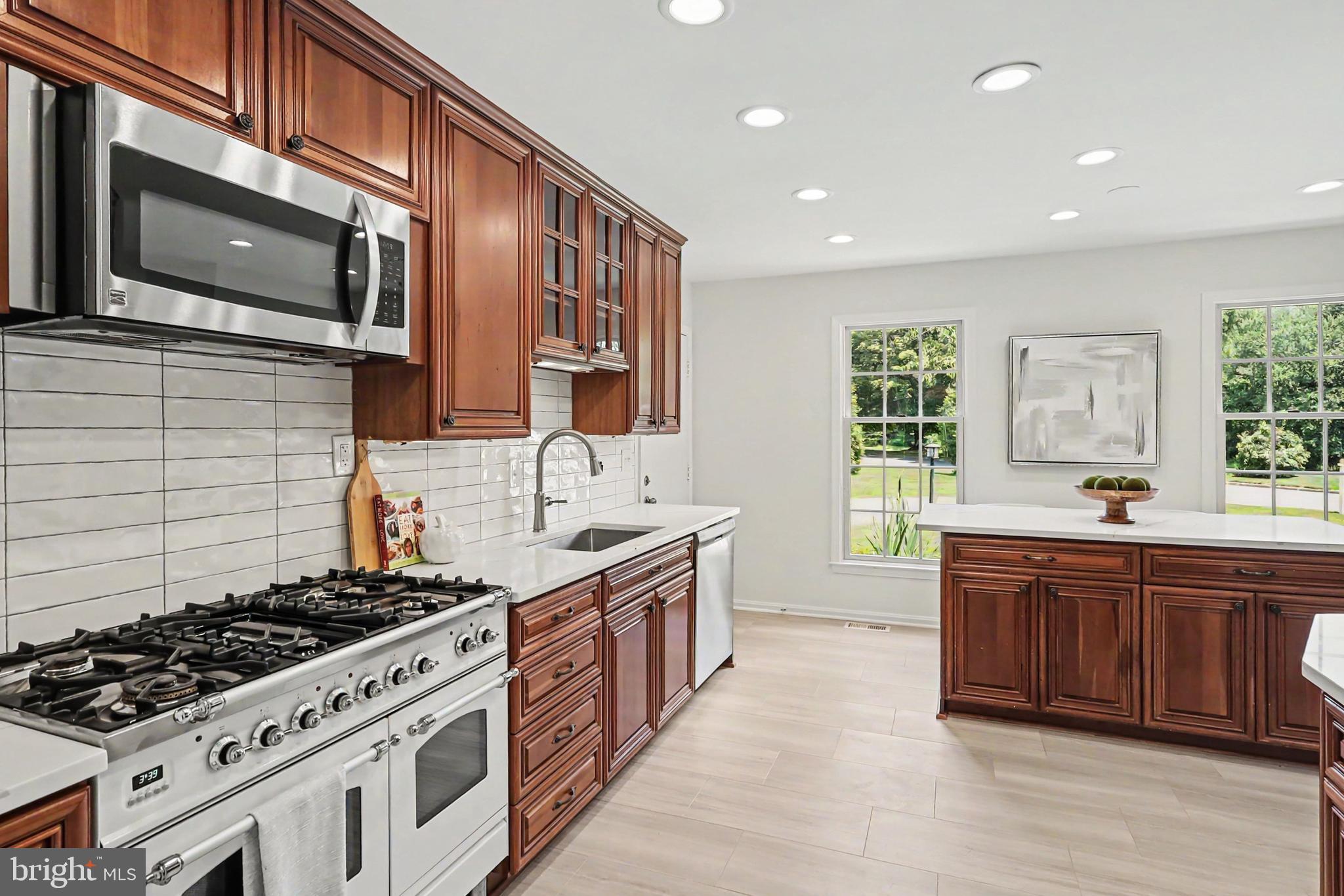 HICKORY CREEK - Residential